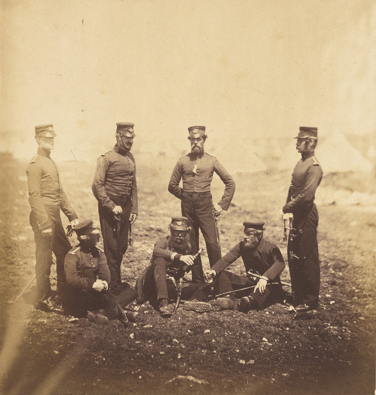 68. kevyen jalkaväen upseerit. tekijältä Roger Fenton
