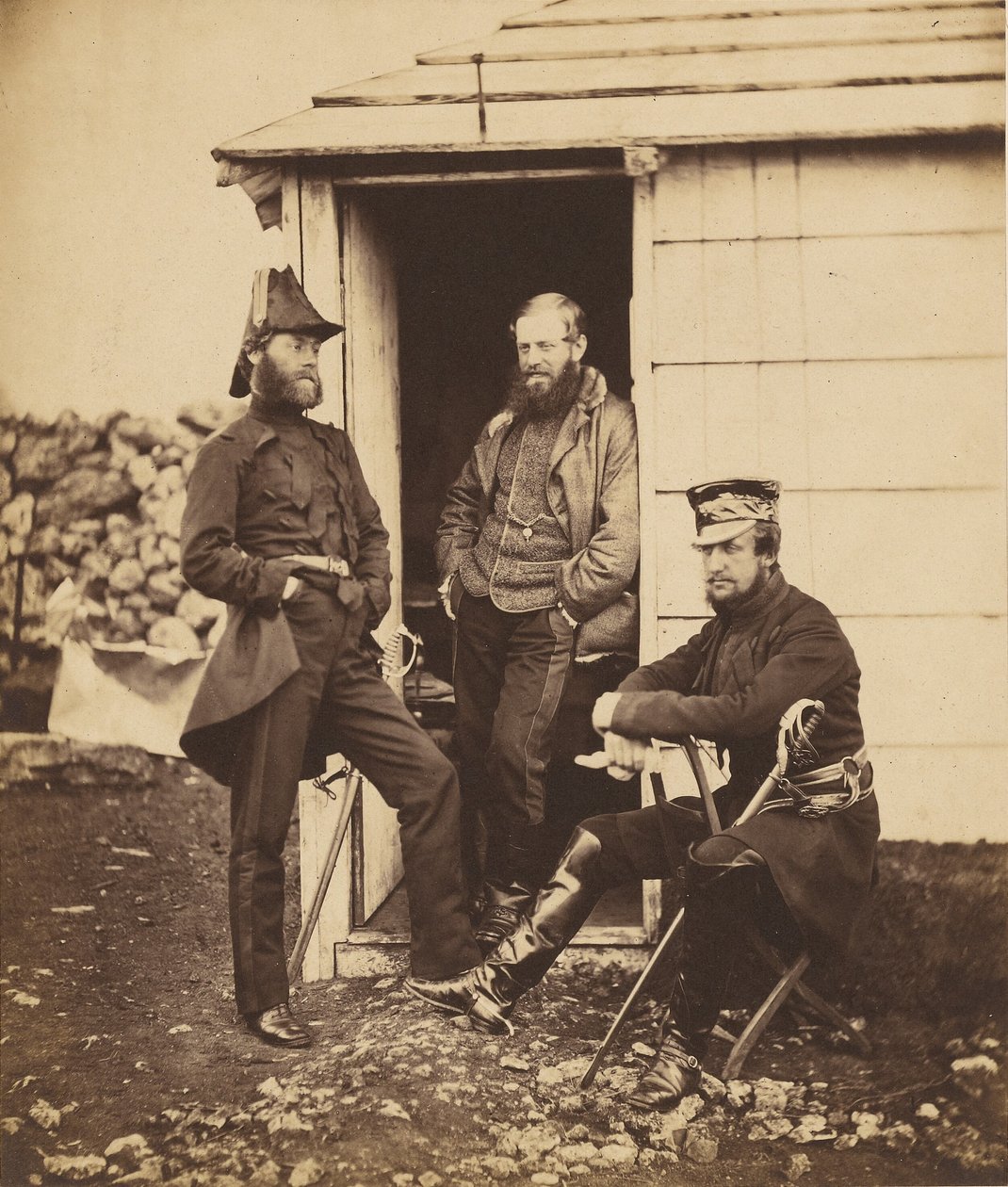 Kenraaliluutnantti Sir G. Brownin esikunnan upseereita tekijältä Roger Fenton