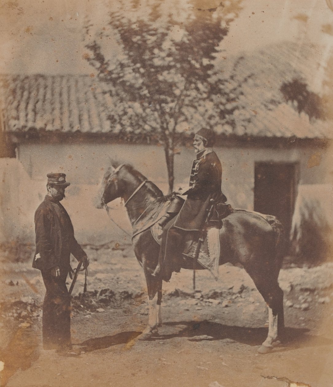 Omar Pasha ja hänen brittiläinen yhteysupseeri eversti Lintorn Simmons, 1855 tekijältä Roger Fenton