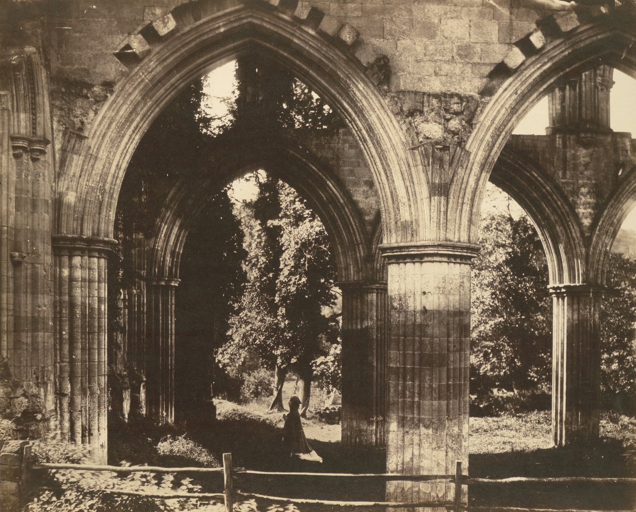 Rievaulx Abbey, korkea alttari, 1854. tekijältä Roger Fenton