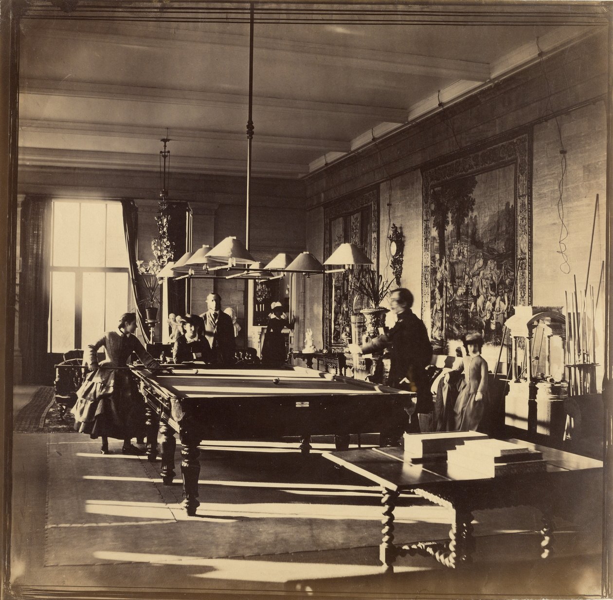 [Biljardihuone, Mentmore House] tekijältä Roger Fenton