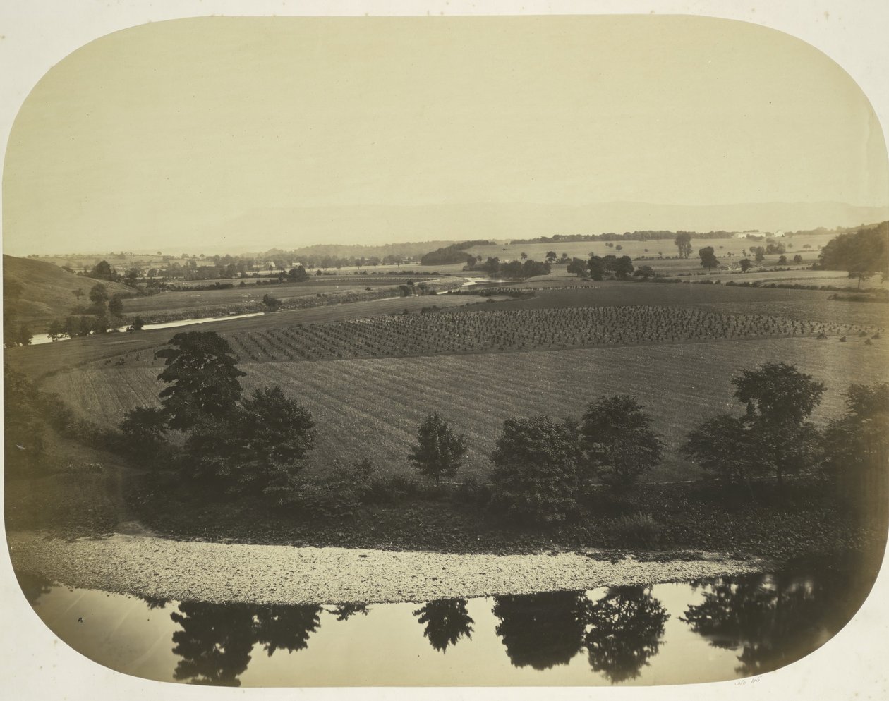Valley of the Ribble ja Pendle Hill, 1859. tekijältä Roger Fenton