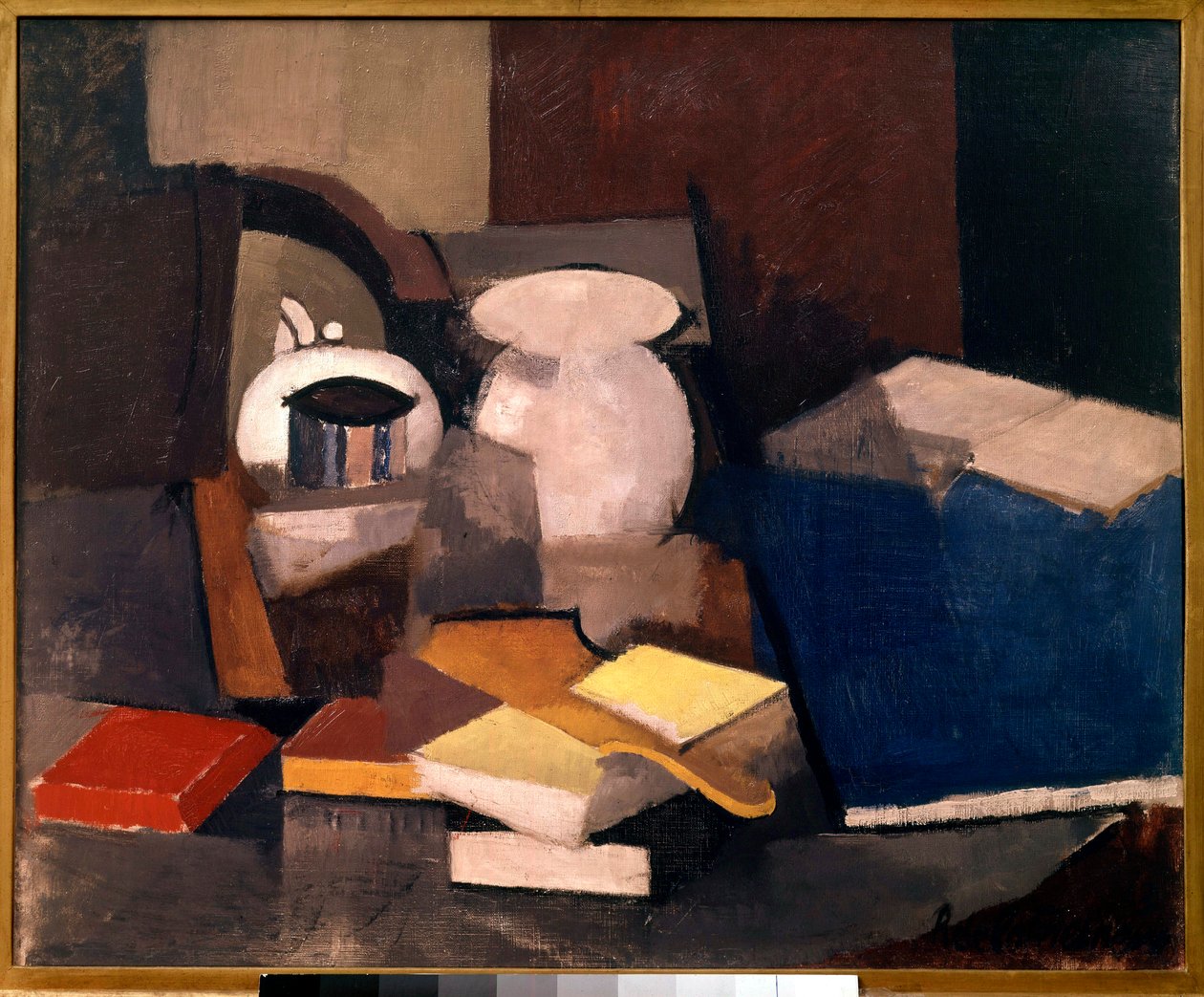 Asetelma kirjoilla ja korteilla Roger de La Fresnayen (1885-1925) maalaus 1913 su. 0,6x0,73 m Pariisi, kansallisen modernin taiteen museo tekijältä Roger de La Fresnaye