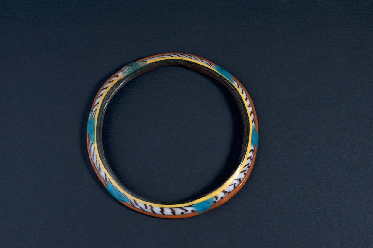 Rannekoru (värillinen lasi) tekijältä Roman
