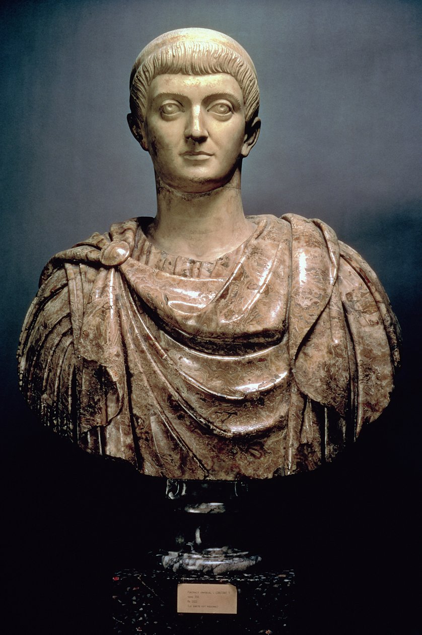Konstantinus I (n. 274–337) n. 350 jKr (marmori) tekijältä Roman