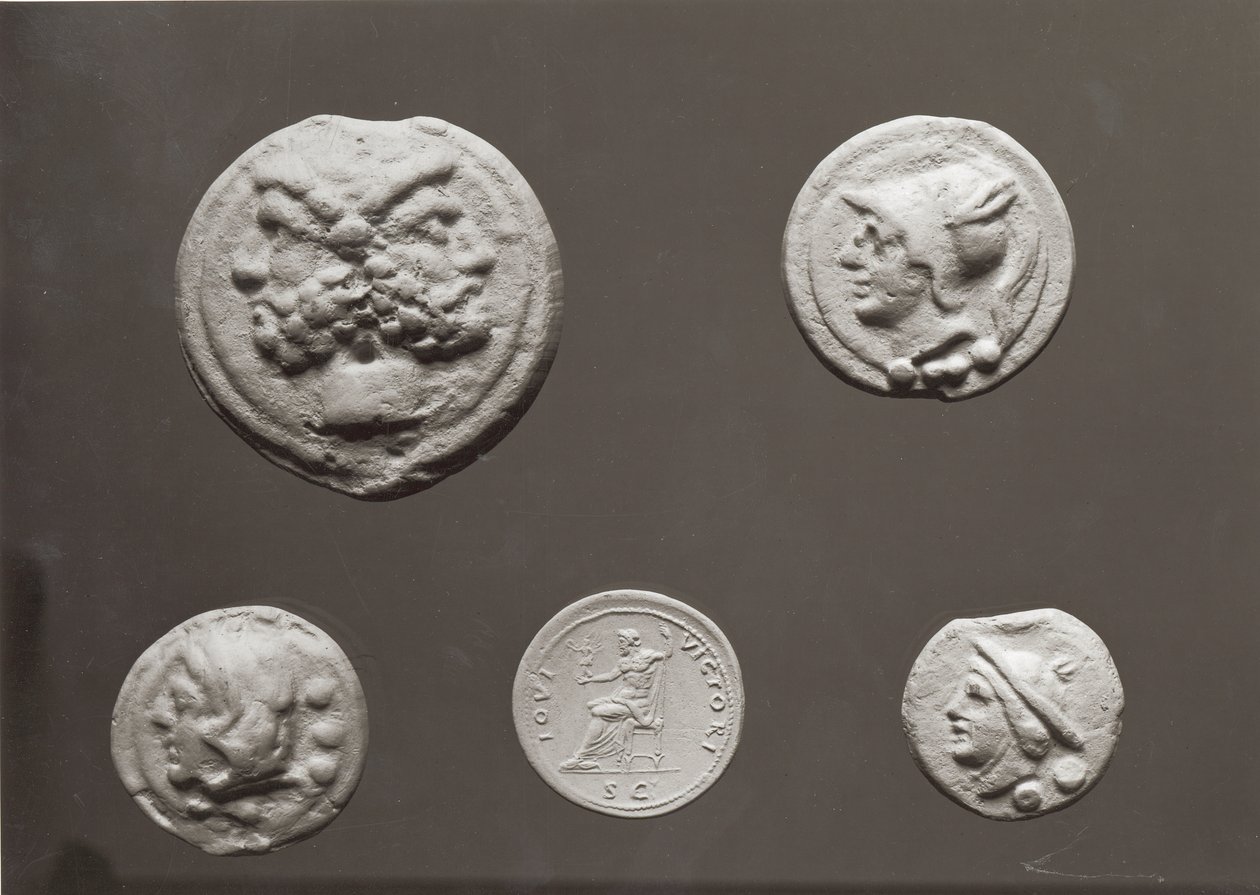 Viisi Janusta, Jupiteria, Merkuriusta ja Minervaa esittävää kolikkoa, 753 eKr.-476 jKr. (metalli). tekijältä Roman