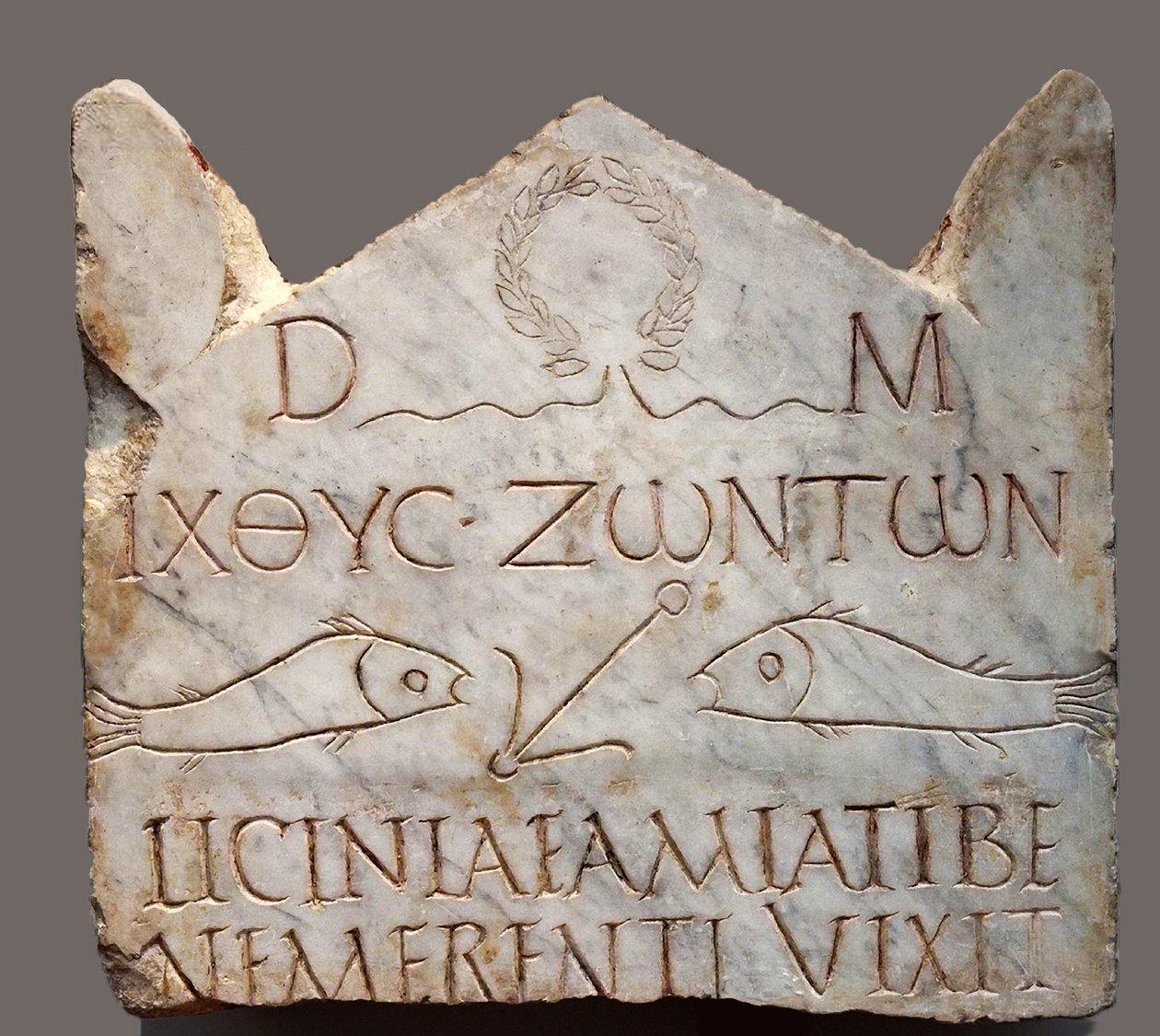 Licinia Amiasin hautausstele, Vatikaanin hautausalueen alueelta, Rooma (marmori) tekijältä Roman