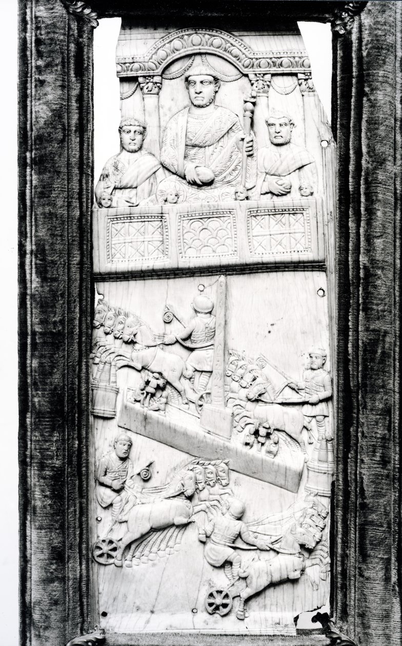 Lehti Lampadii-diptyykistä, noin 355 jKr tekijältä Roman