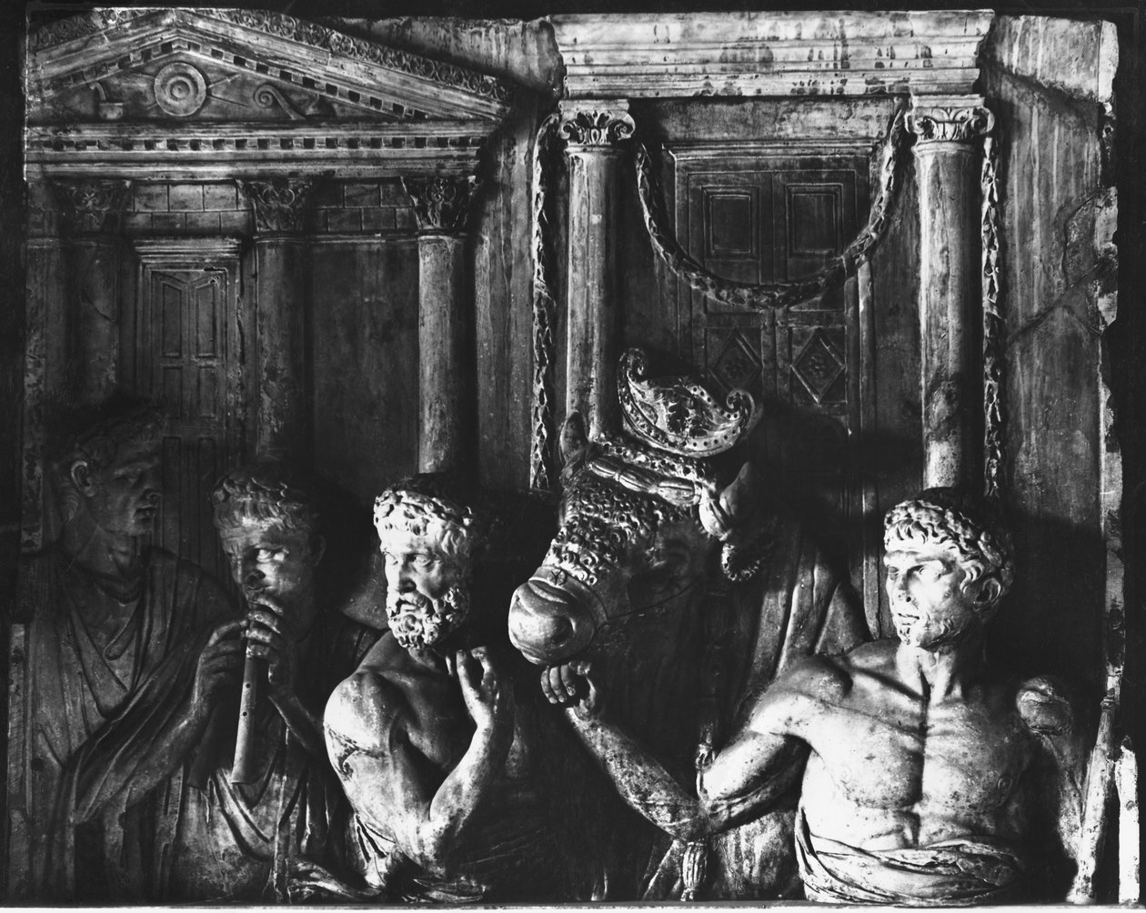 Reliefi, joka kuvaa uhrin valmistelua (ks. myös 159253). tekijältä Roman