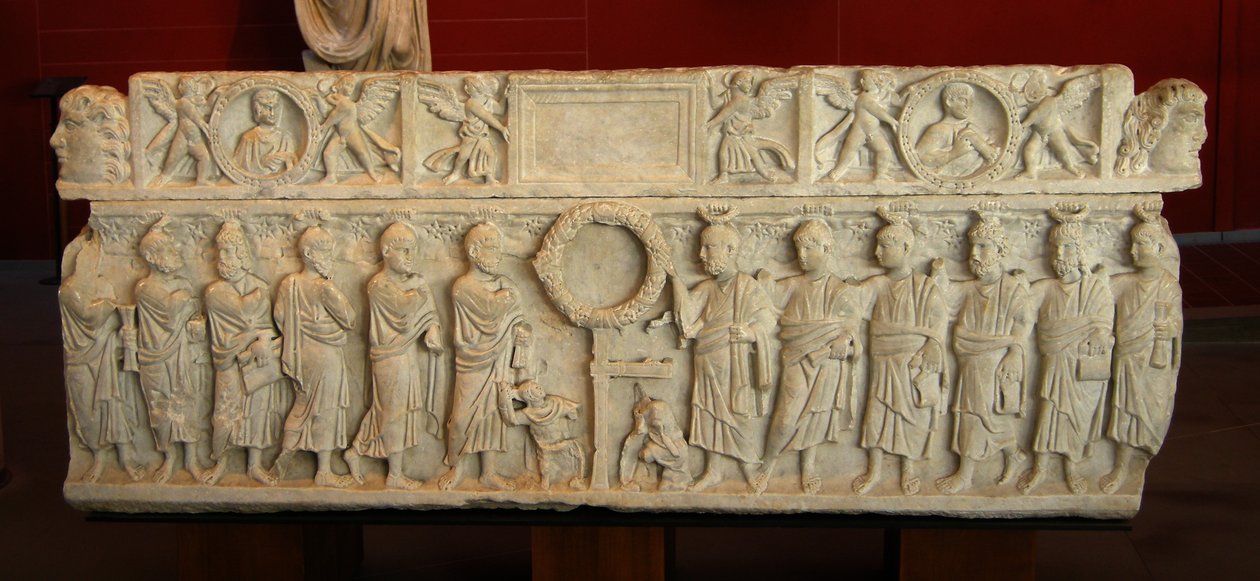 Sarkofagi, jossa näkyy Anastasis (marmori) tekijältä Roman