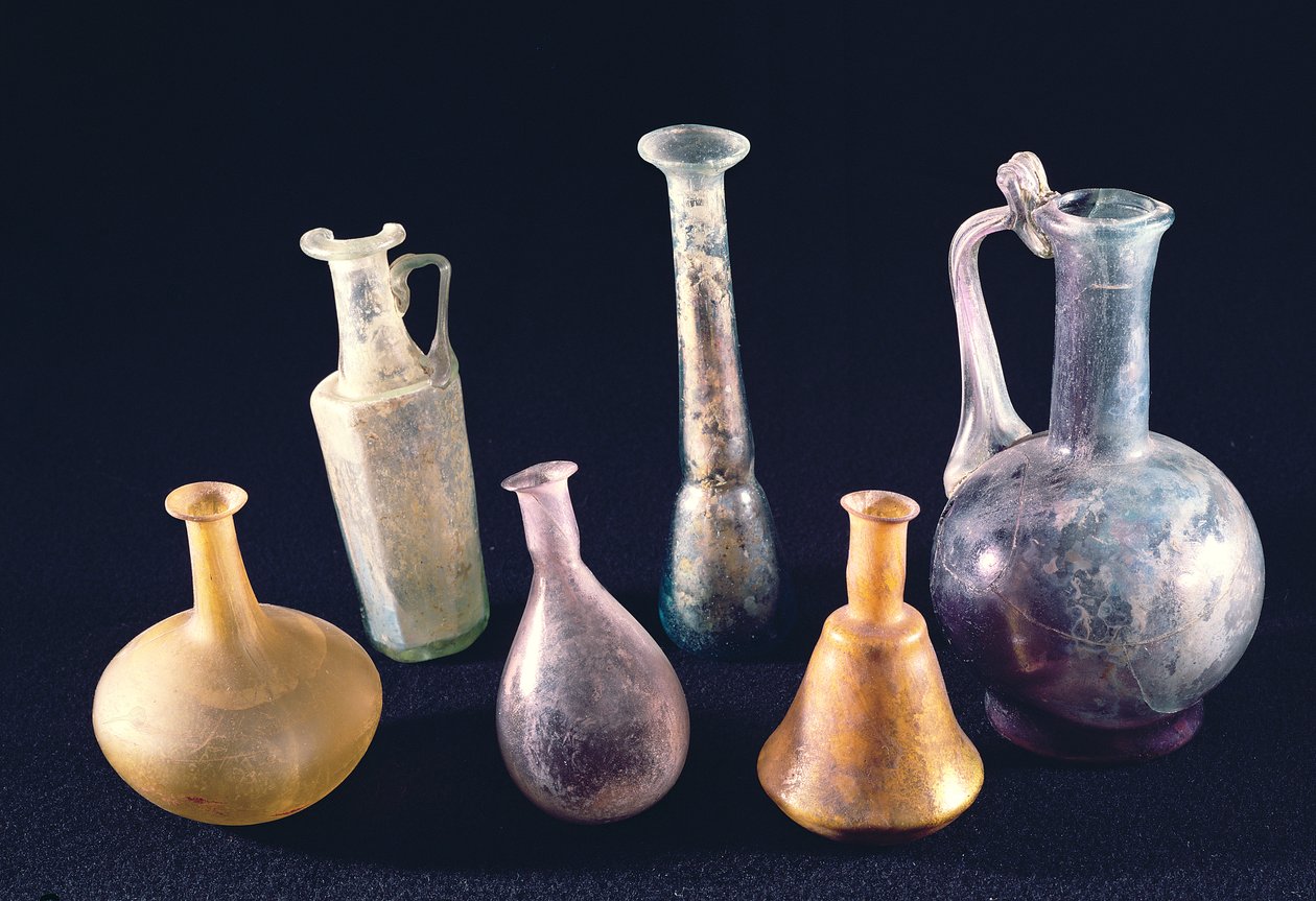 Kuusi maljakkoa, Aquileia (lasi) tekijältä Roman