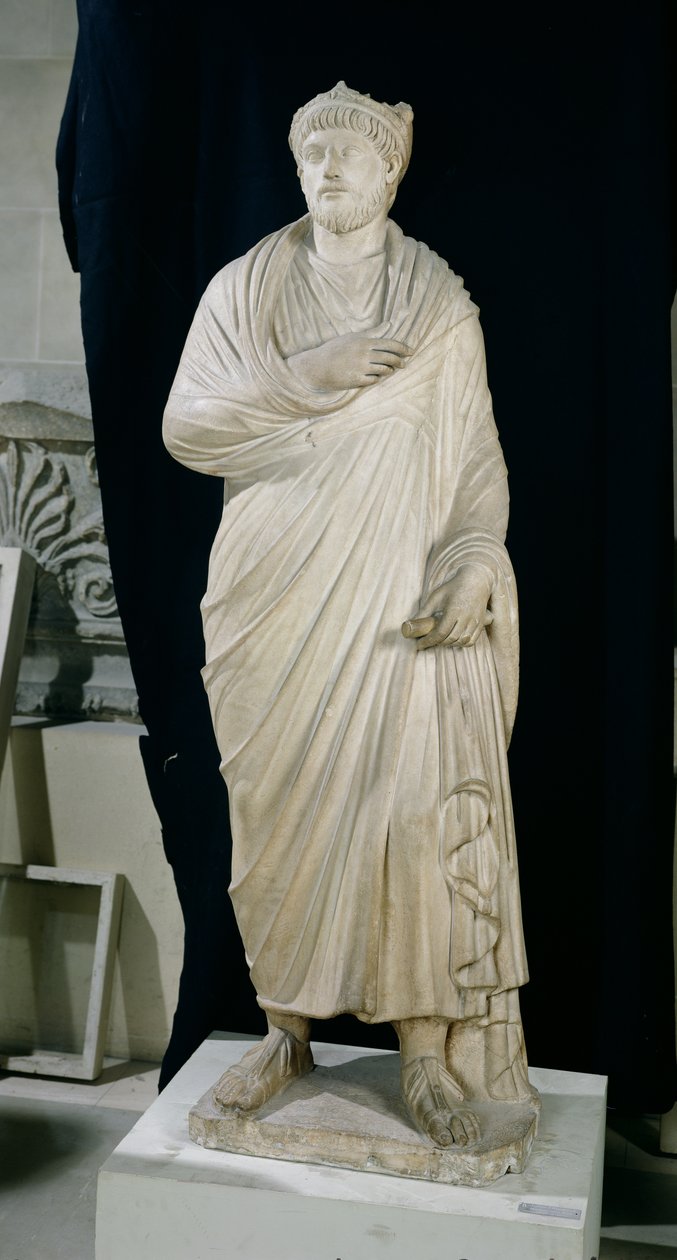 Julianus Luopio (331-363) patsas (marmori) tekijältä Roman