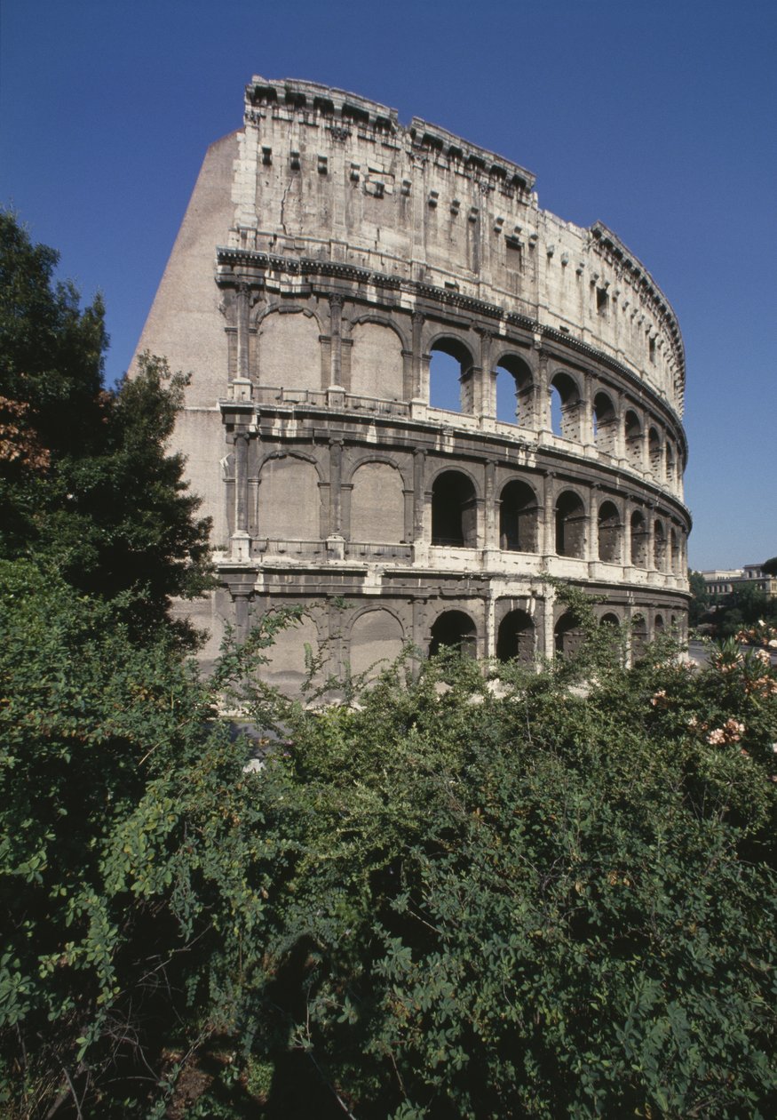 Colosseum, rakennettu 70-80 jKr tekijältä Roman