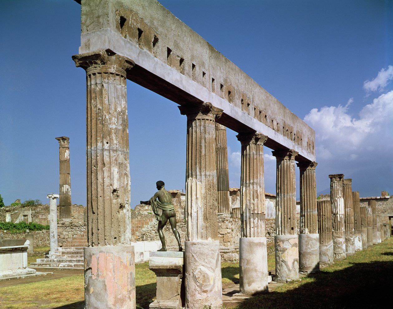 Apollon temppeli tekijältä Roman