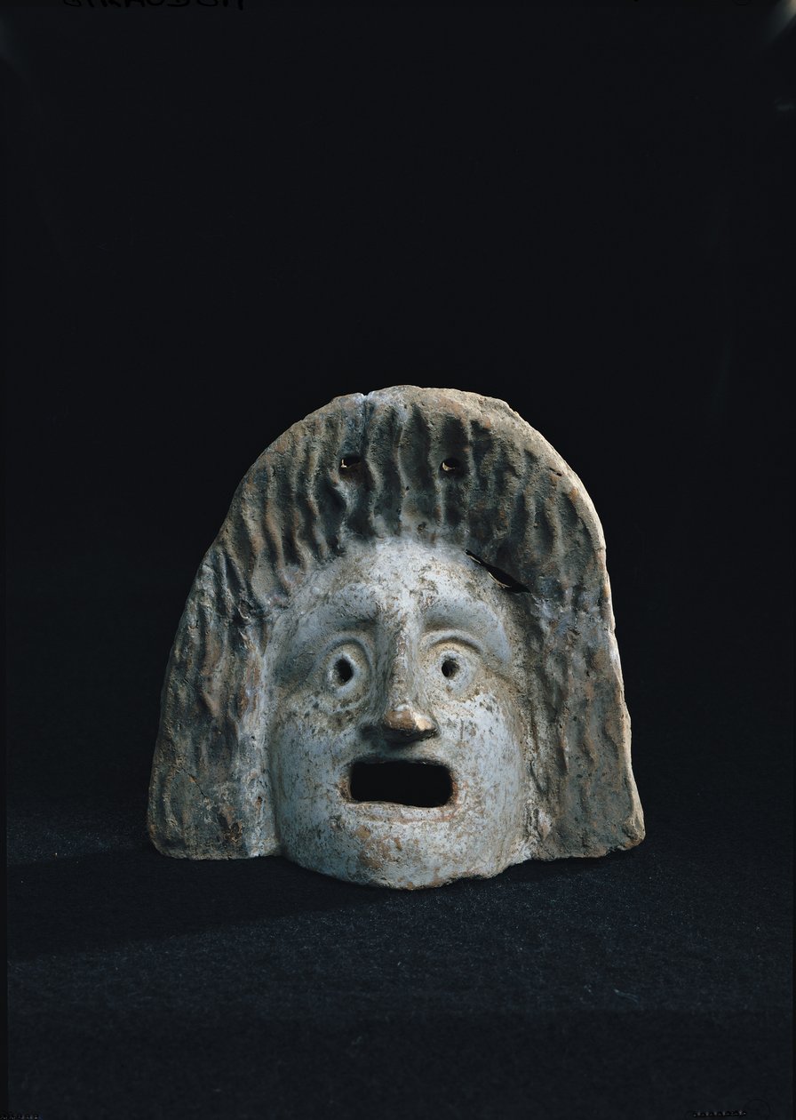 Traaginen naamio tekijältä Roman