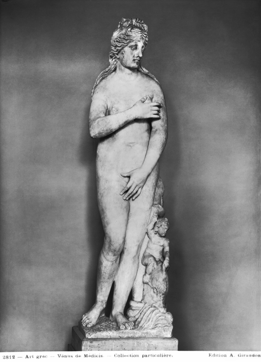 Venus ja Eros ratsastamassa delfiinillä (marmori) tekijältä Roman