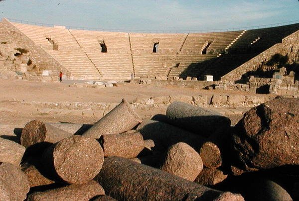 Näkymä teatterista tekijältä Roman