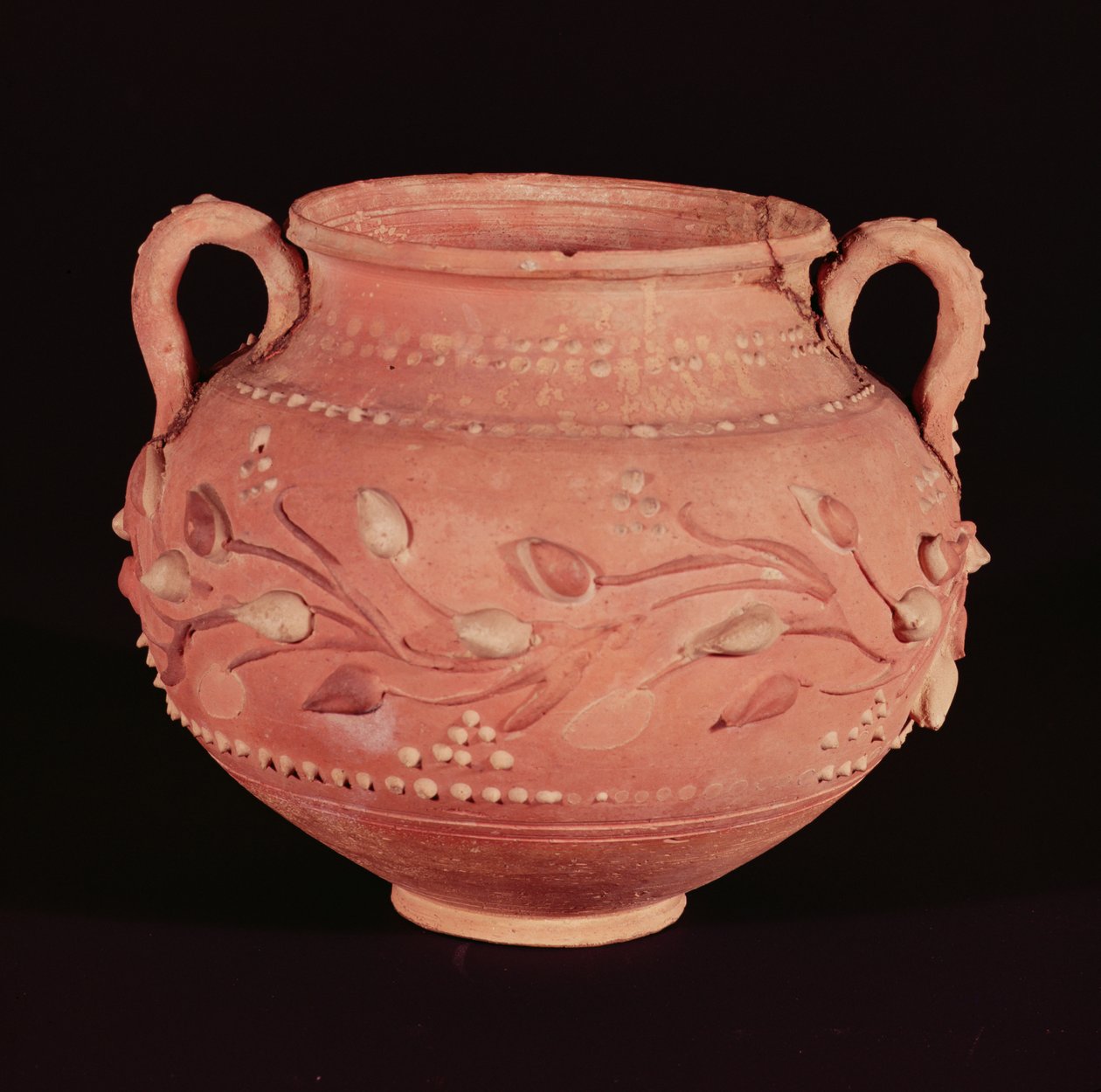 Kulho, liukukoristeella, löydetty Coptosista, Ylä-Egyptistä (vaaleanpunainen savi) tekijältä Roman Period Egyptian