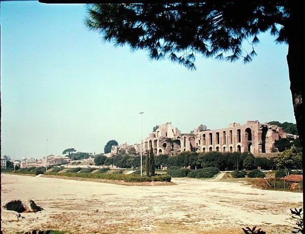 Näkymä Circus Maximukselle tekijältä Roman Roman