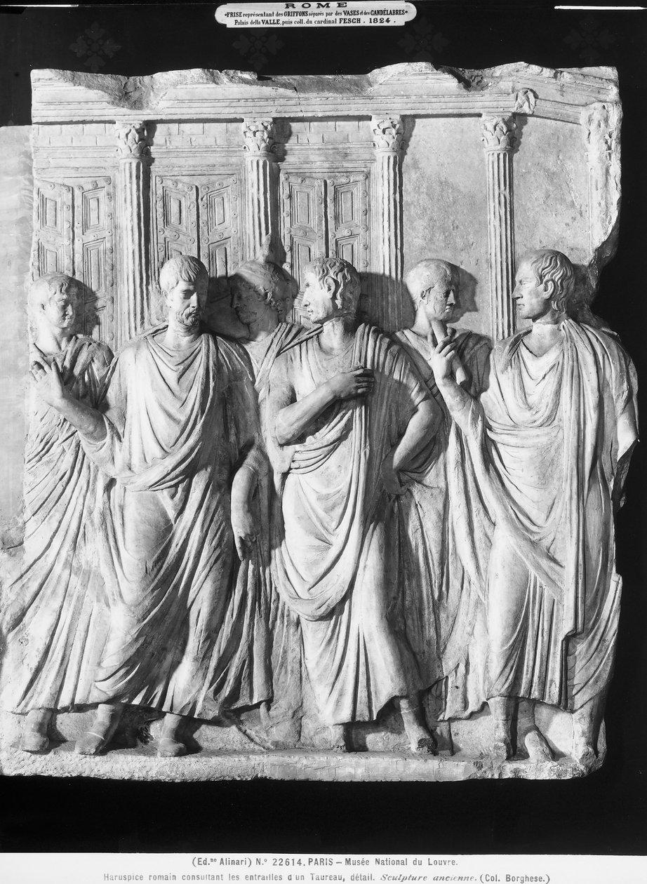 Ryhmä senaattoreita Jupiterin temppelin ulkopuolella (marmori) (katso 261376 ja 261377) tekijältä Roman