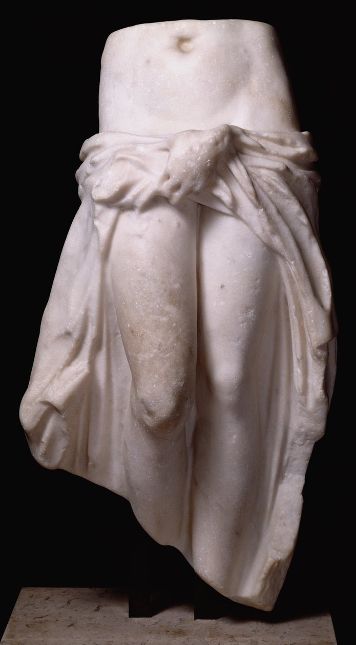 Aphrodite pitelee vaatteitaan, Tripolista, n. 370-24 eKr. (marmori) tekijältä Roman