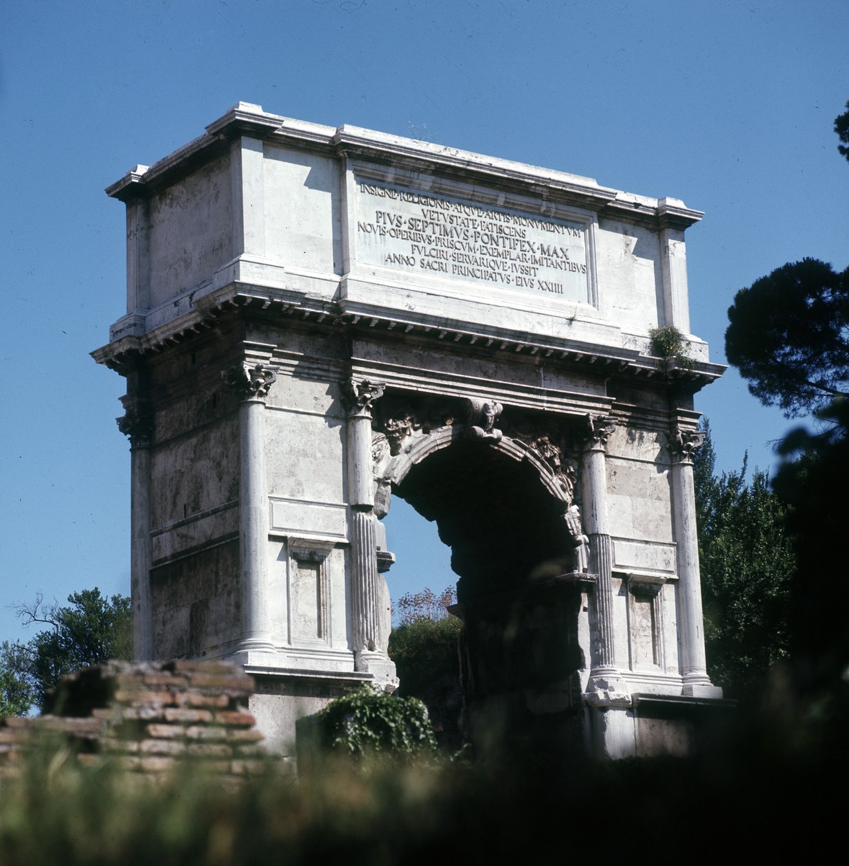 Titon kaari, Forum Romanum, Rooma tekijältä Roman