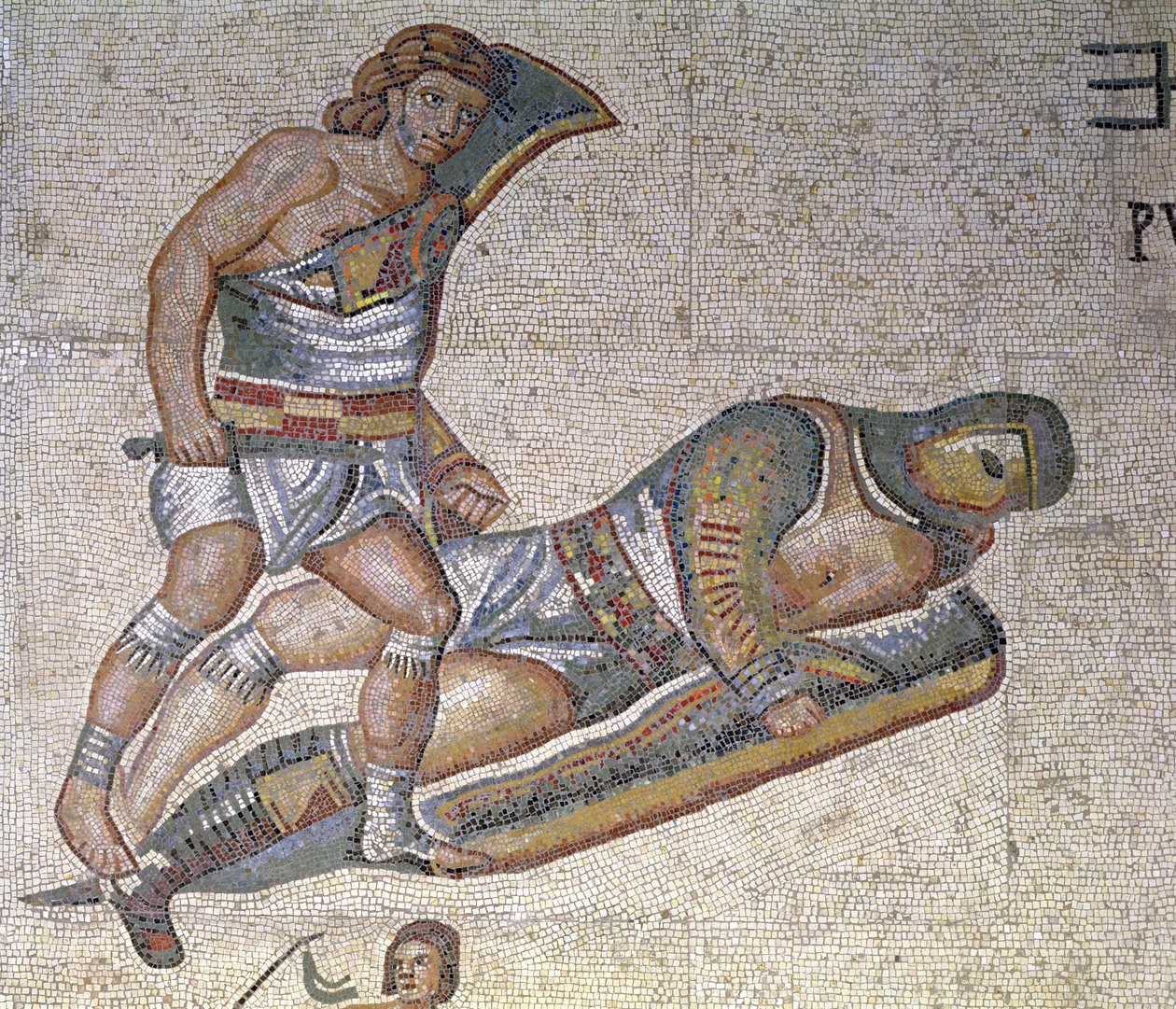 Taistelu gladiaattorien välillä, yksityiskohta gladiaattorista, joka kiinnittää toisen maahan, 320 jKr (mosaiikki) tekijältä Roman