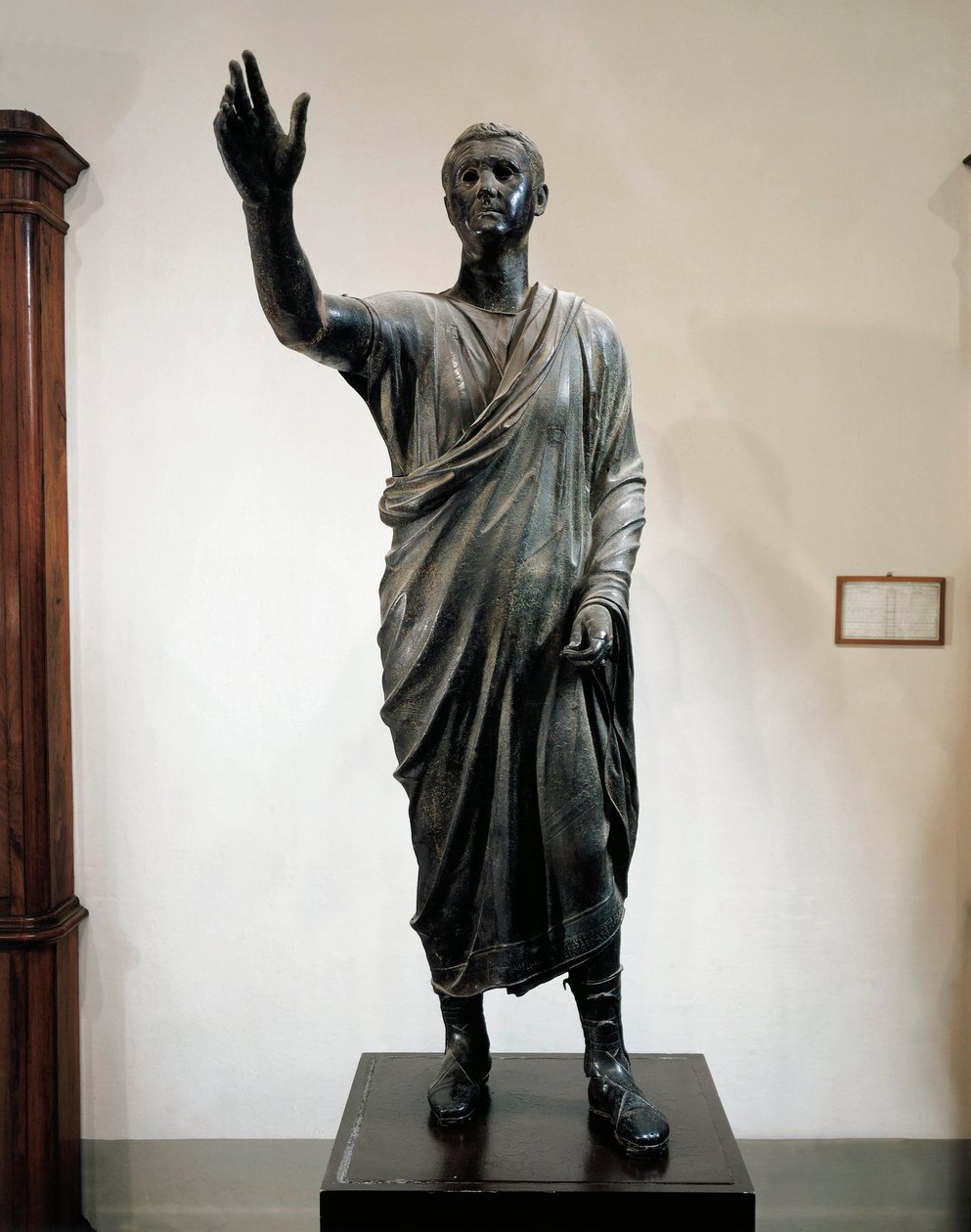 Pronssinen patsas Aule Metelestä, puhuja (Arringatore), Pilasta, Perugia, Italia, noin 80 eaa. tekijältä Roman