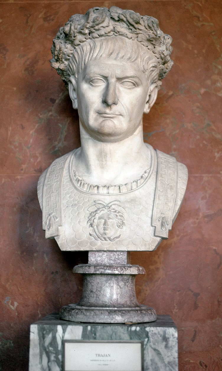 Keisari Trajanuksen rintakuva laakeriseppeleellä ja Medusa vartalossa (marmoriveistos, 98-117) tekijältä Roman