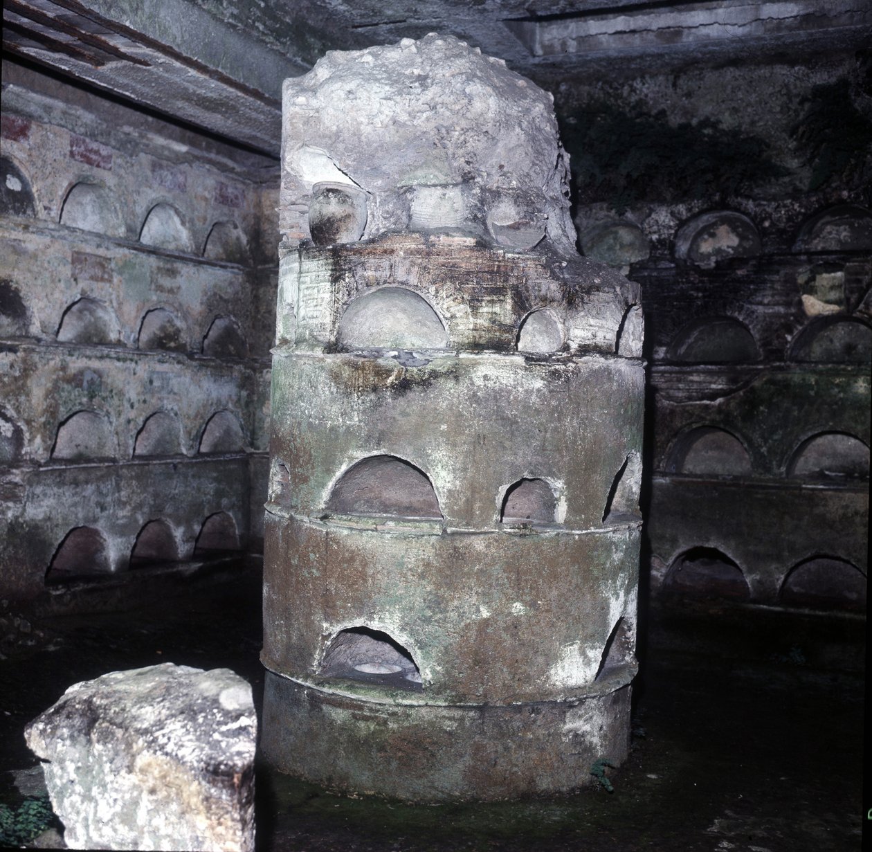 Columbarium - Scipion hauta Roomassa. tekijältä Roman