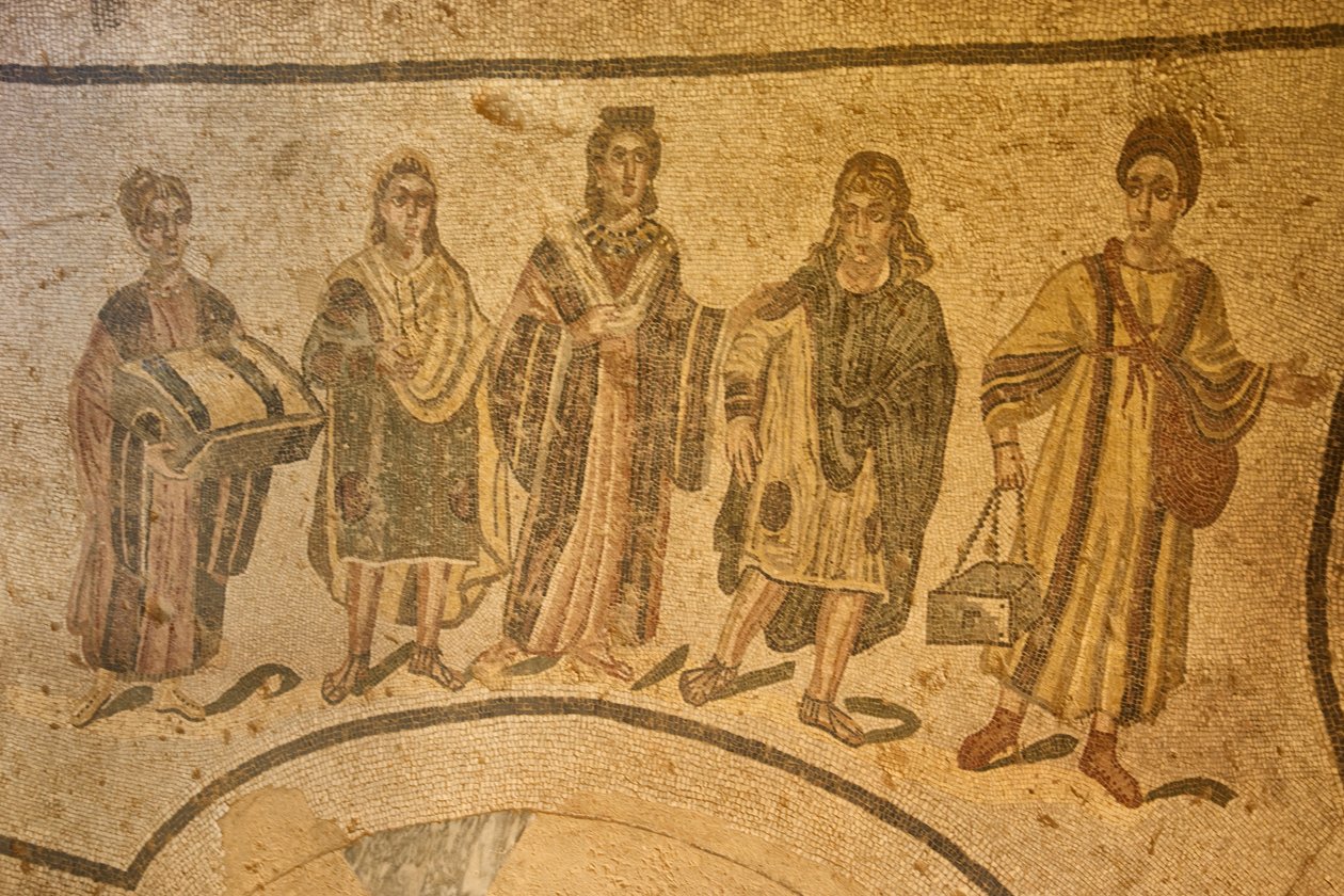 Sisäänkäynti lämpökeskukseen, lattiamosaiikki, Villa Romana del Casale, Piazza Armerina, Sisilia, Italia (kuva) tekijältä Roman