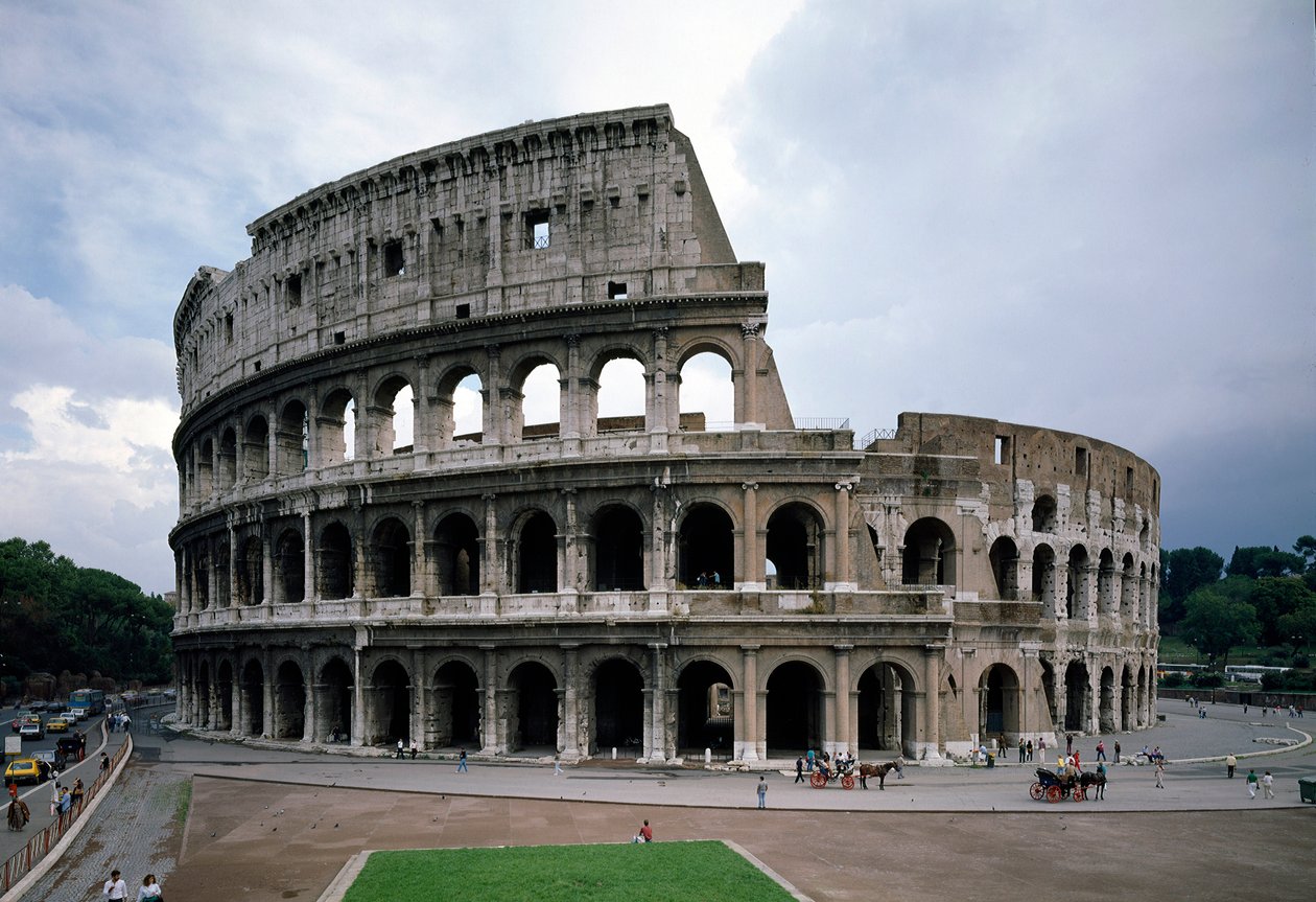 Ulkokuva Coliseelle, rakennettu 70-80 (valokuvaus) tekijältä Roman