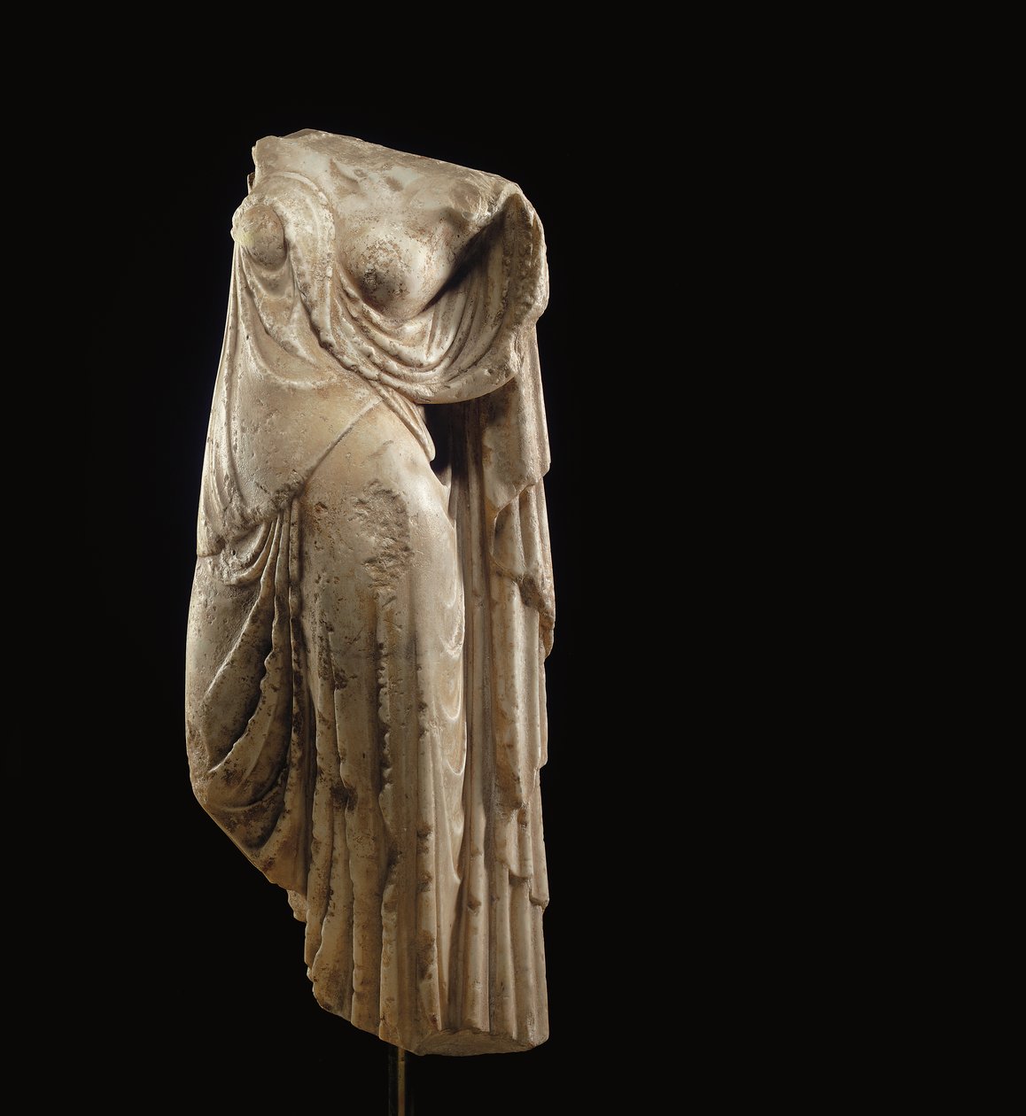 Naispuolinen tanssija tekijältä Roman