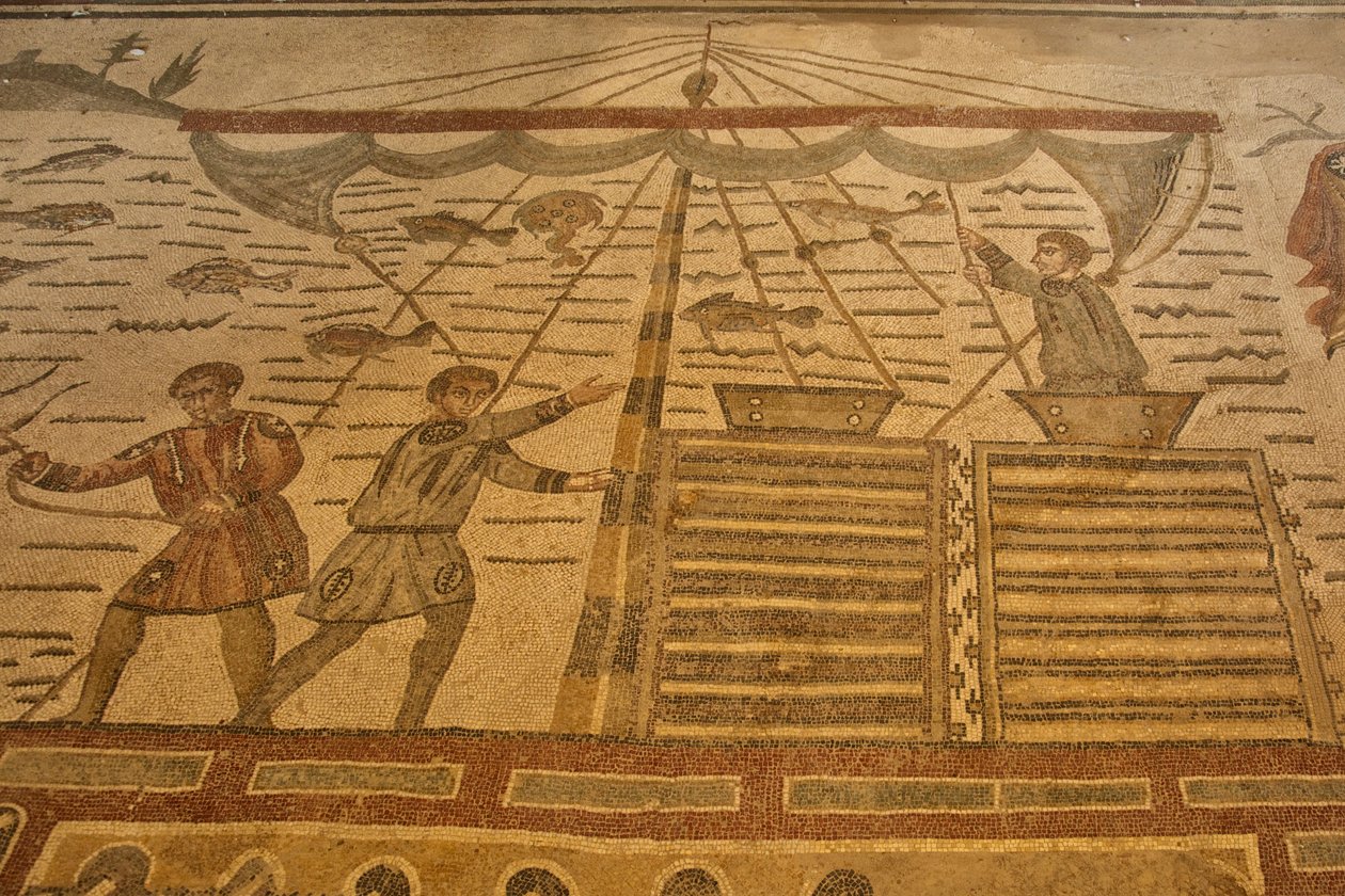 Suuren metsästyksen sali, lattiamosaiikkimetsästyskohtaus, Villa Romana del Casale, Piazza Armerina, Sisilia, Italia (kuva) tekijältä Roman