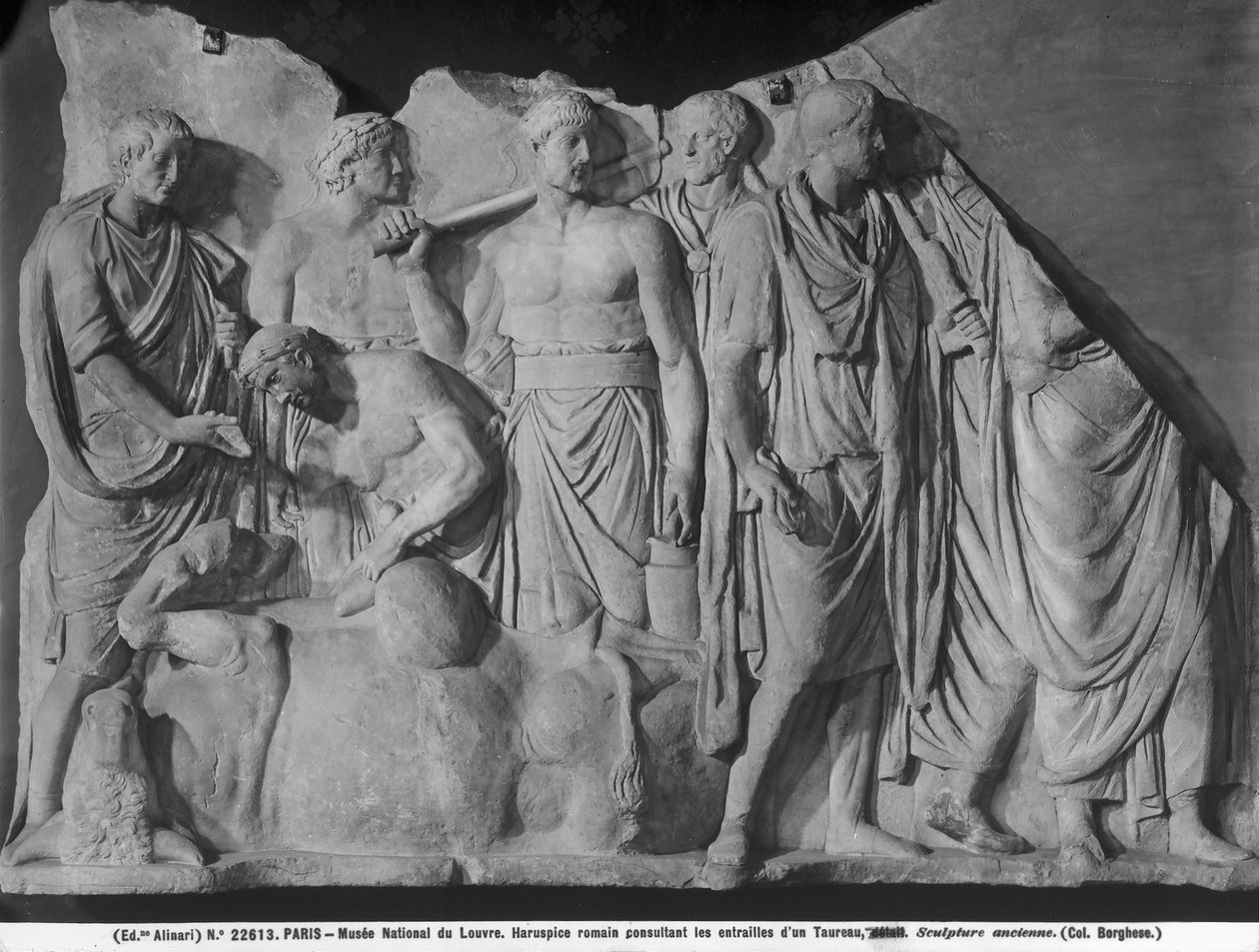 Haruspice neuvoo härän sisälmyksiä (marmori) (katso 261376 amd 261378) tekijältä Roman