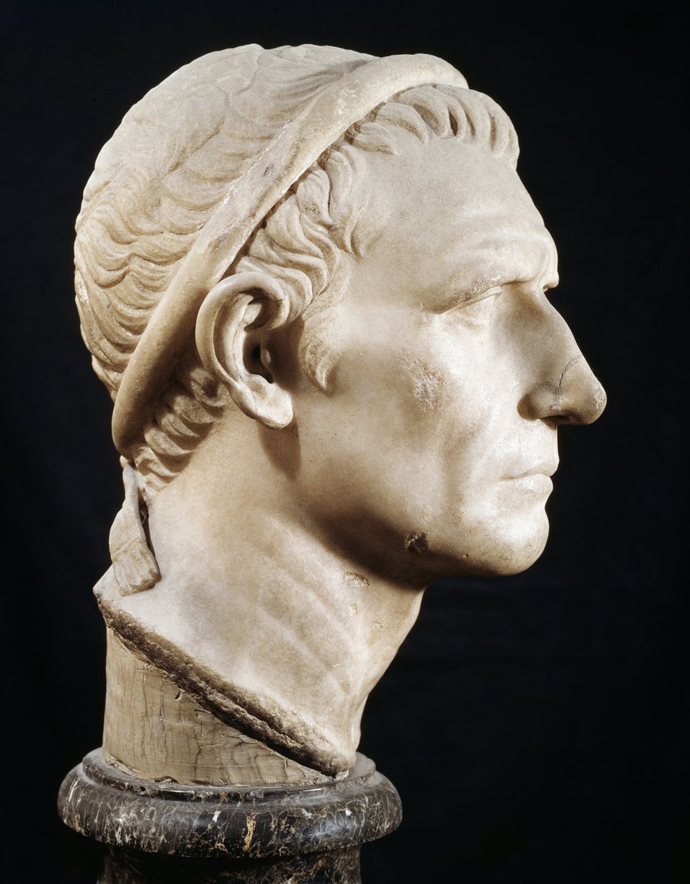 Antiokhos III Suuren johtaja (marmoriveistos) tekijältä Roman