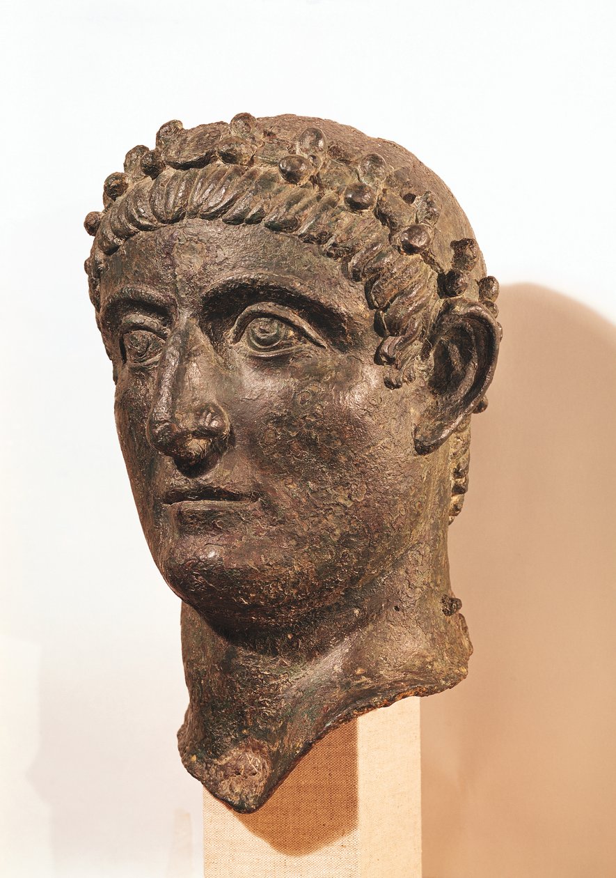 Konstantinus Suuren pää (n. 274-337) (pronssi) tekijältä Roman