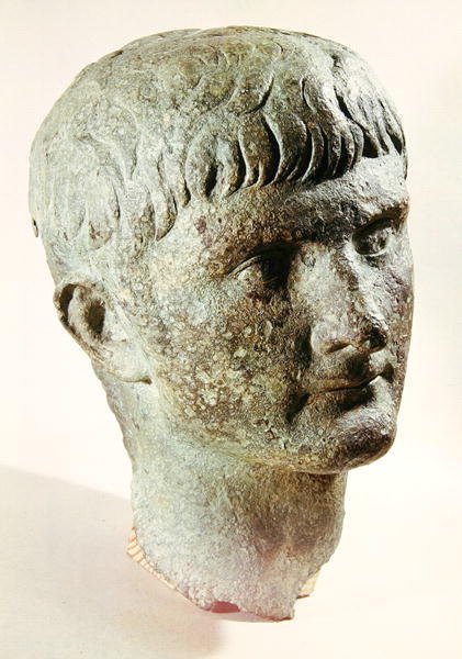 Tiberiuksen pää (42 eKr.-37 jKr.) (pronssi) tekijältä Roman