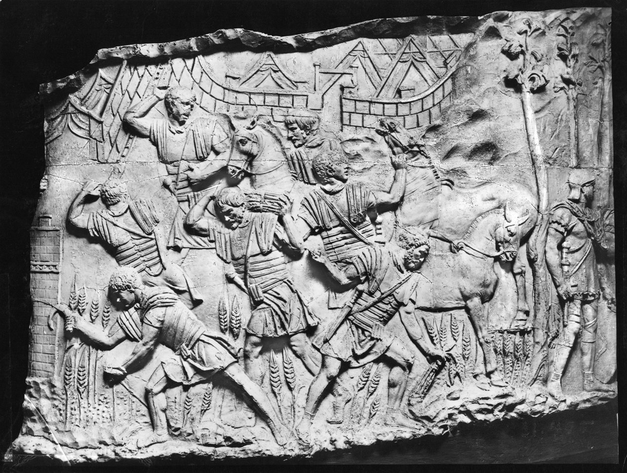 Legioonaarit poimimassa ohraa, Trajanuksen pylväästä otettu kipsi, 110-113 jKr (kipsi) tekijältä Roman