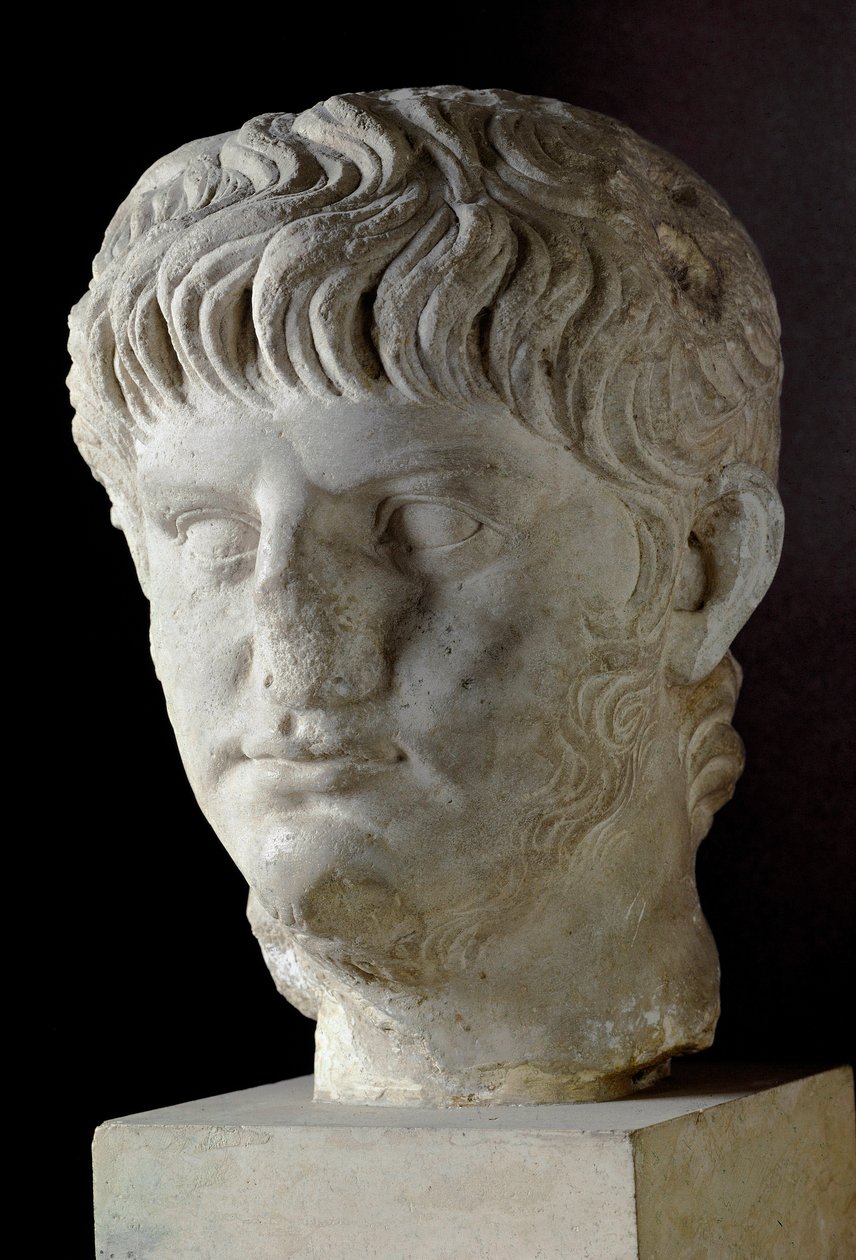 Neronin marmoripää (Nero Claudius Caesar augustus Germanicus) (37-68 jKr) Rooma, Museo Nazionale Romano - Keisari Neron rintakuva (Nero Claudius Caesar augustus Germanicus) (37-68 jKr) - Marmoriveistos - Musei Capitolini, Rooma, Italia tekijältä Roman