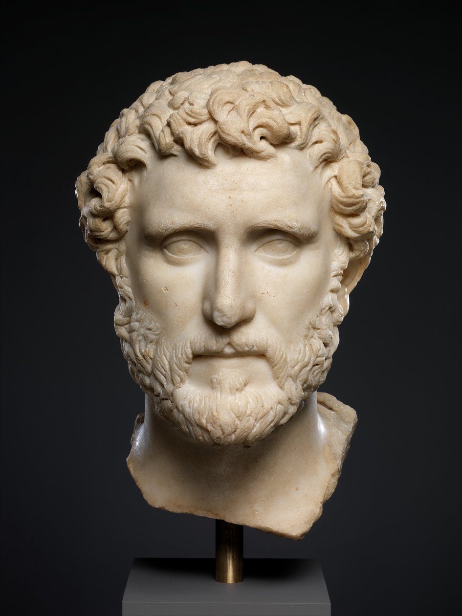 Marmorimuotokuva keisari Antoninus Piuksesta, n. 138–161 jKr (marmori) tekijältä Roman