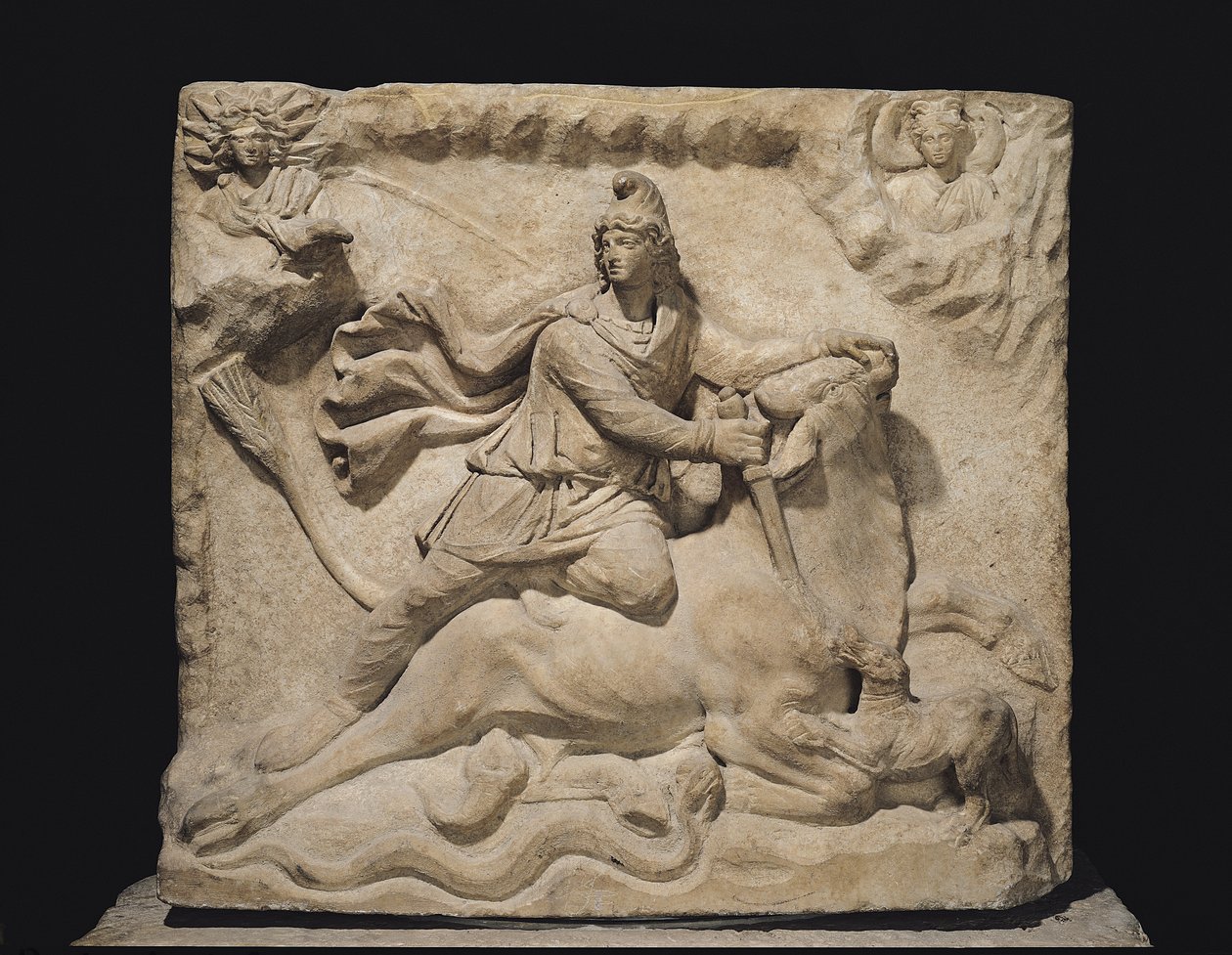 Mithras uhraa härän, 2.-3. vuosisadalla (marmori) (katso myös 226092) tekijältä Roman