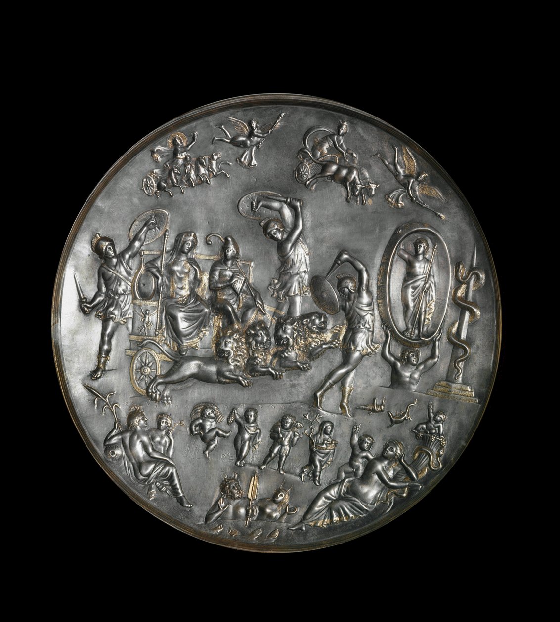 Patere de Parabiago, hopeinen rituaaliastia, joka kuvaa Attisin (tai Atysin) ja Cybelen voittoa leijonien ampumassa vaunussa, 4. vuosisadalla. Hopea: Halkaisija: 40 cm. Milanon archeologique museo. - Patera of Parabiago, rituaalinen hopealevy, joka edustaa tekijältä Roman