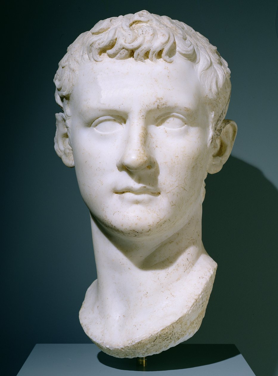 Keisari Caligulan muotokuva, 37-40 jKr (marmori) tekijältä Roman