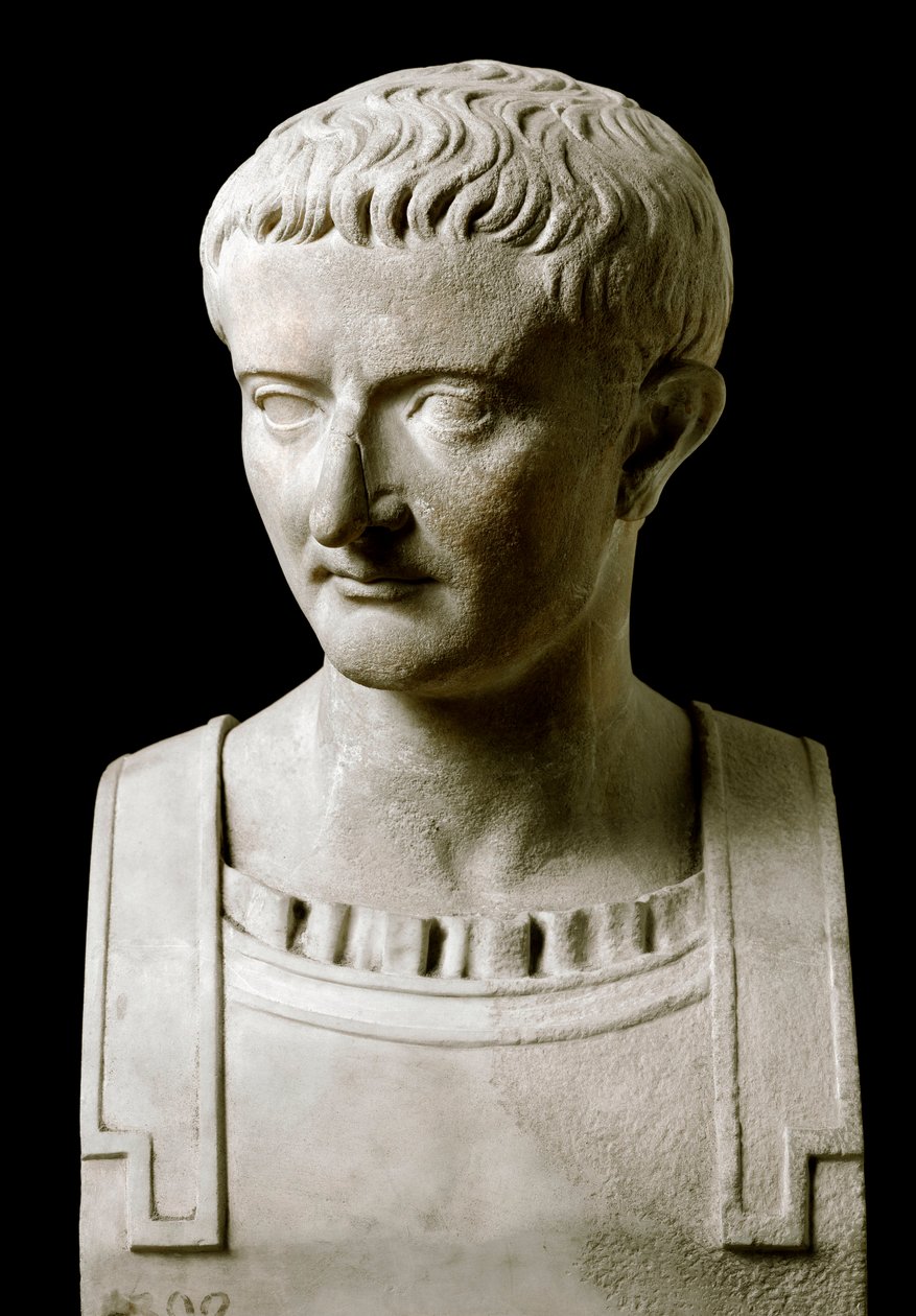 Roomalainen taide: Tiberiuksen marmorinen rintakuva (Tiberius Claudius Nerone, 42 eKr.-37 jKr.), Rooman keisari - Ercolanosta (Herculaneum) 1. vuosisadalta jKr - Napoli, Museo Archeologico Nazionale - Tiberiuksen rintakuva (Tiberius Claudius Nerone, 42 eKr tekijältä Roman