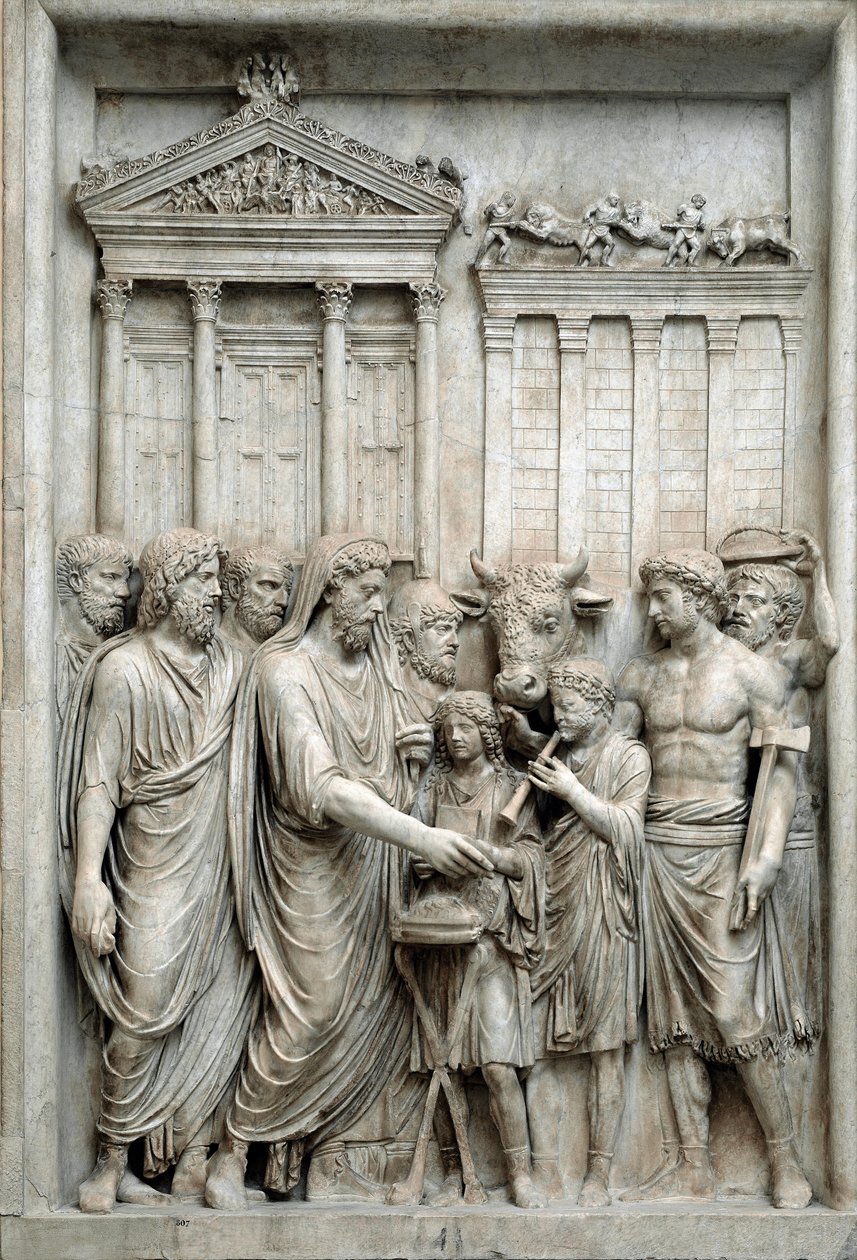 Rooman keisari Marcus Aurelius uhraamassa Jupiterin temppelin edessä Roomassa, n. 161-180 (Marmorireliefi) tekijältä Roman