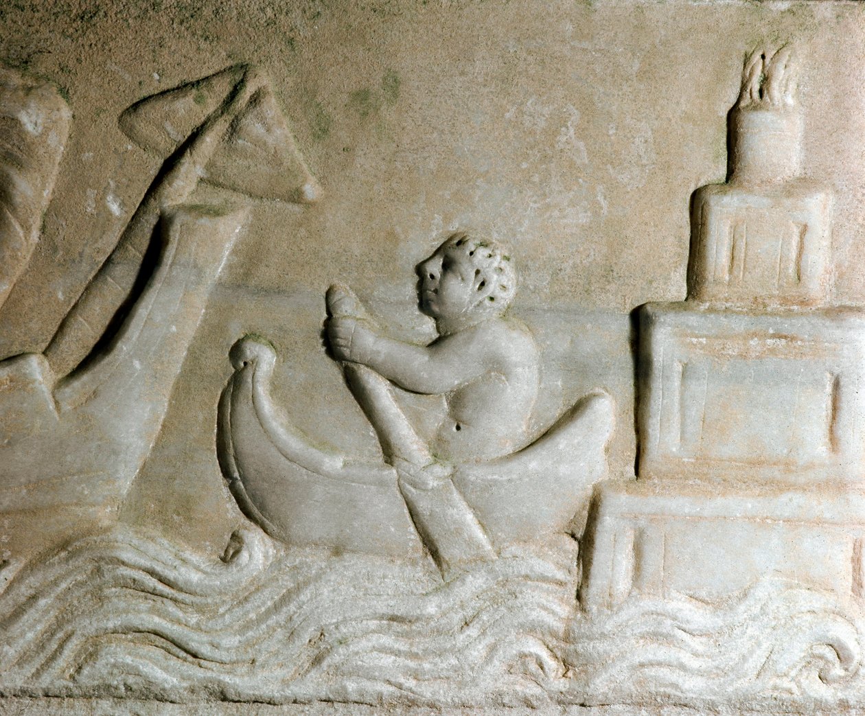 Roomalainen taide: "" merimies ohjaa laivaa Ostian satamassa (Ostia), kaupungin majakka näkyy"" Yksityiskohta reliefistä 1. vuosisadalta jKr. Ostia, Museo Ostiense tekijältä Roman