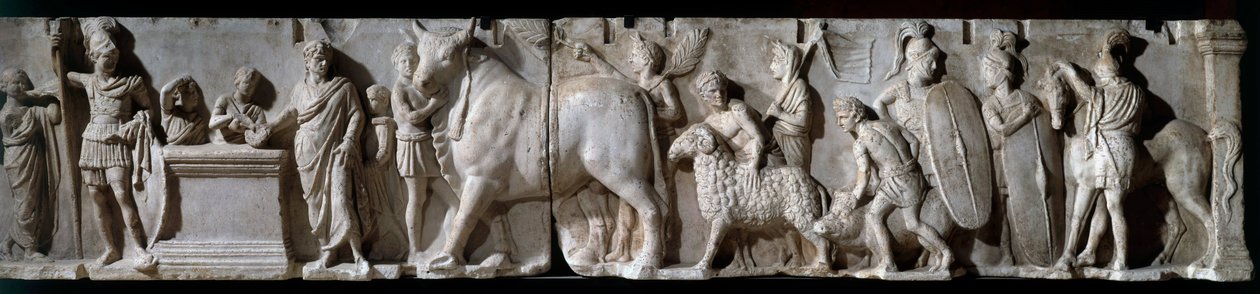 Roomalainen taide: Domitius Ahenobarbusin alttari. 100 eaa. Uhrauskohtaus jumalalle Mars. helpotus marmorilla. Aurinko 2,05 m. Pariisi, Louvre-museo tekijältä Roman