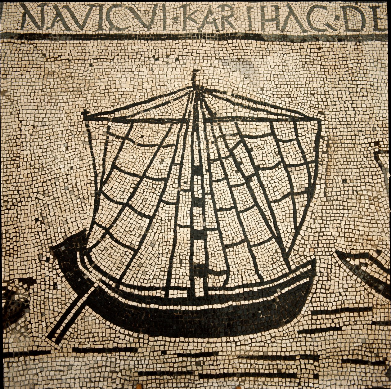 Roomalainen taide: rahtilaiva. Mosaiikki 3. vuosisadalta jKr. Ostia, Ostia, Piazzale delle Corporazioni. Italia - Roomalainen taide: laiva lastattu tavaralla. Lattian mosaiikki. 3. vuosisadalla eaa. Piazzale delle Corporazioni, Ostia, Italia tekijältä Roman
