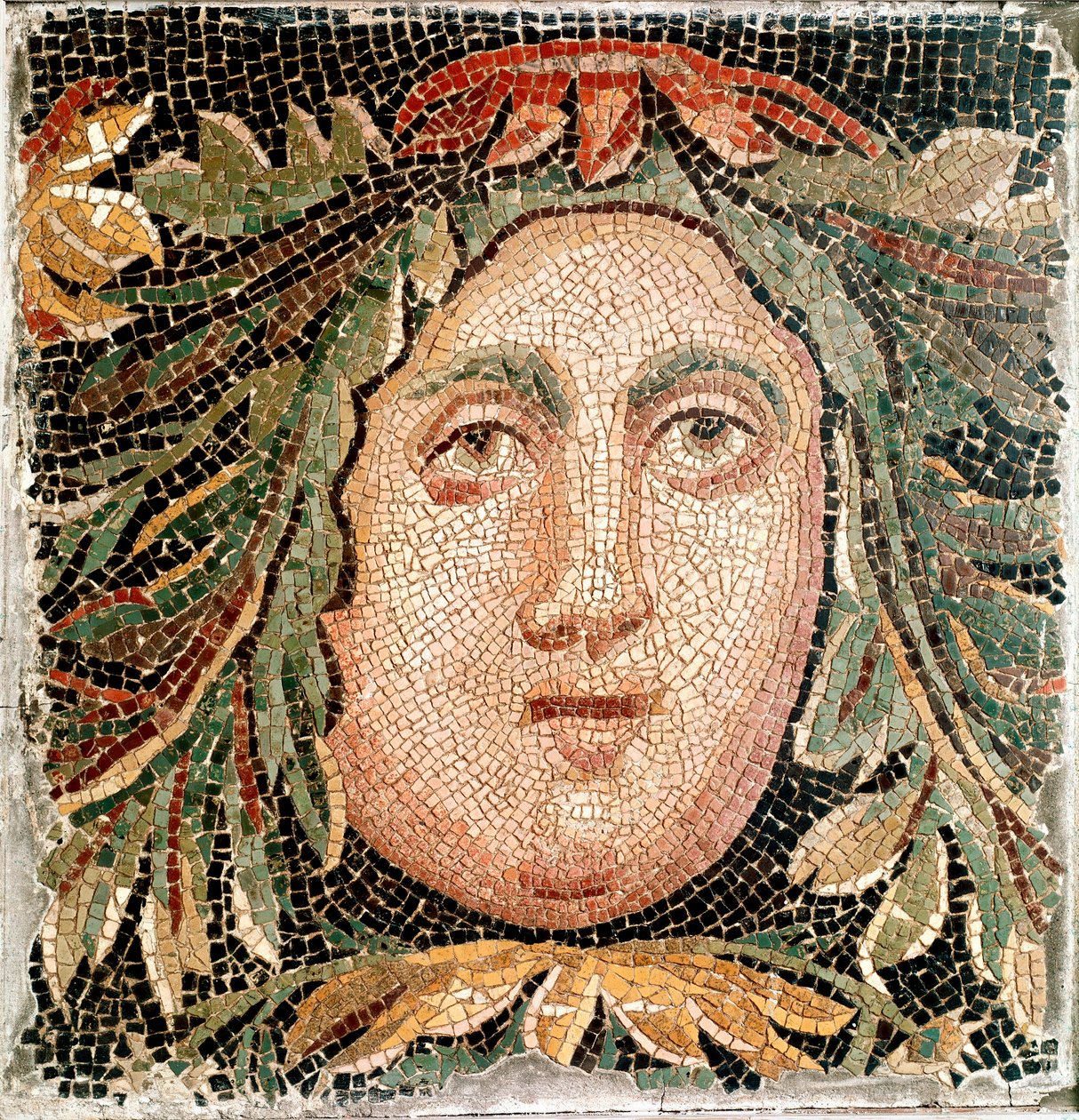 Roomalainen taide: mosaiikki, joka edustaa merijumalan päätä. 3. vuosisadalla jKr. Rooma, Museo Nazionale Romano - roomalainen taide. Meren jumaluus. Mosaiikki, 3. vuosisata jKr. Museo Nazionale Romano, Rooma, Italia - roomalainen taide. Meren jumaluus. Mo tekijältä Roman